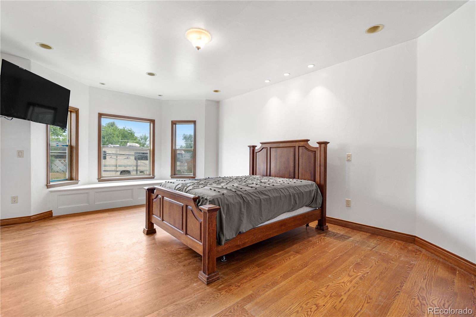 MLS Image #13 for 1195 w 70th avenue,denver, Colorado