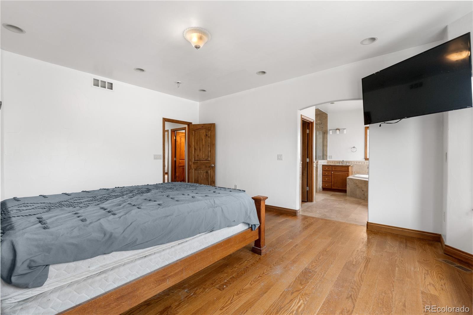 MLS Image #14 for 1195 w 70th avenue,denver, Colorado