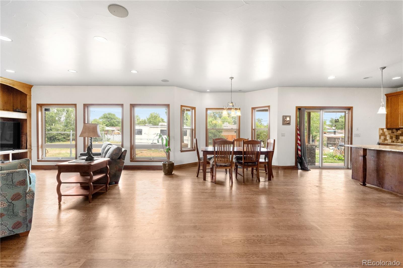 MLS Image #7 for 1195 w 70th avenue,denver, Colorado