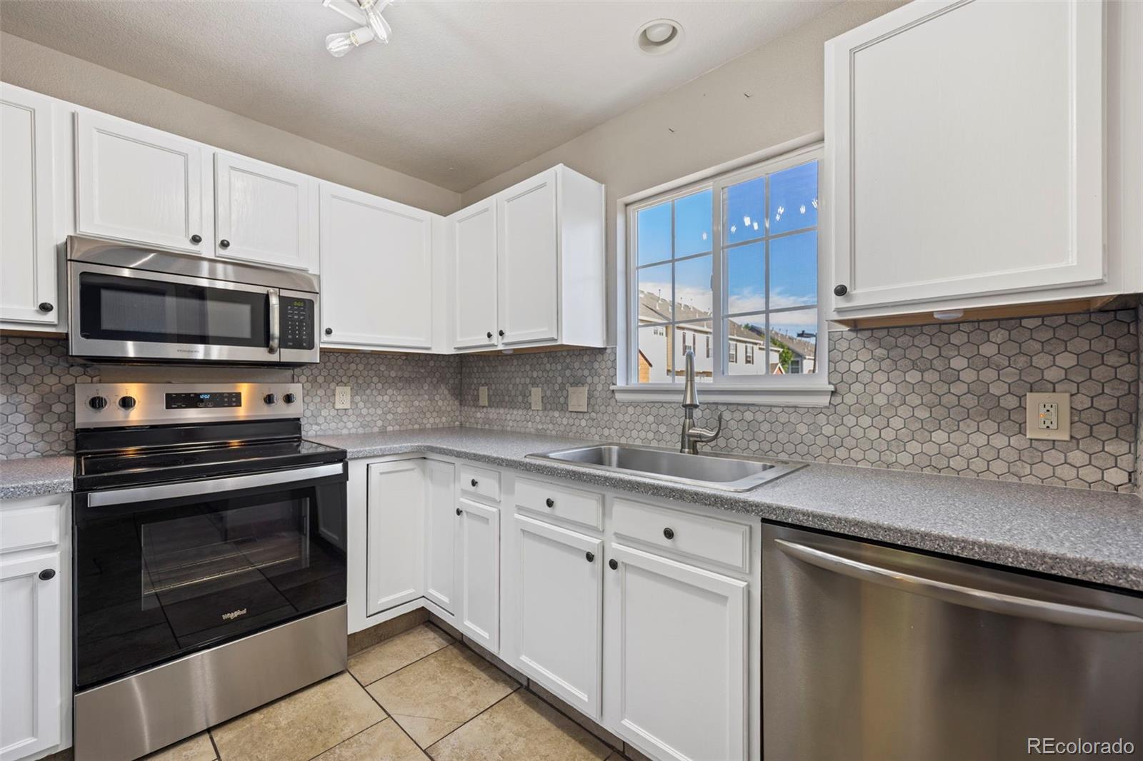 MLS Image #10 for 1522  chimney peak drive,castle rock, Colorado