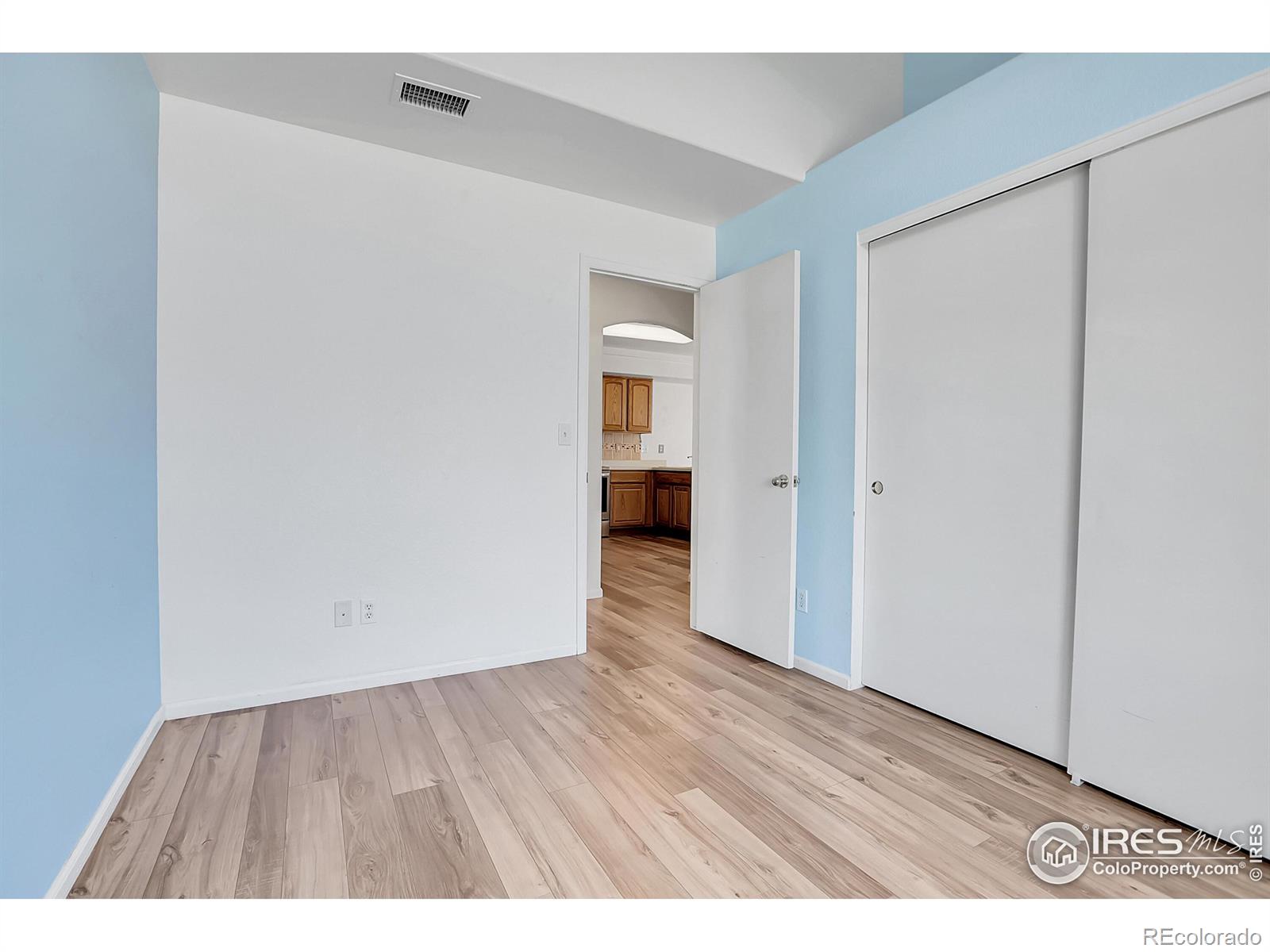 MLS Image #12 for 20764 e 47th avenue,denver, Colorado