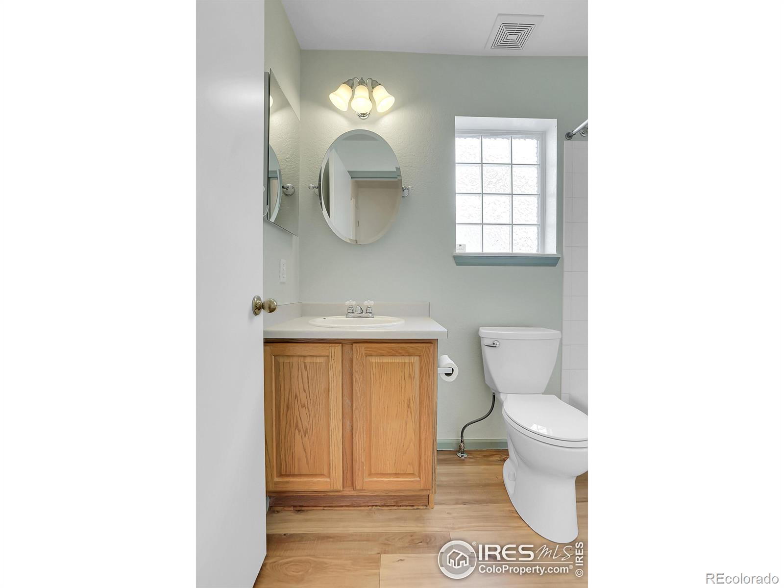 MLS Image #20 for 20764 e 47th avenue,denver, Colorado