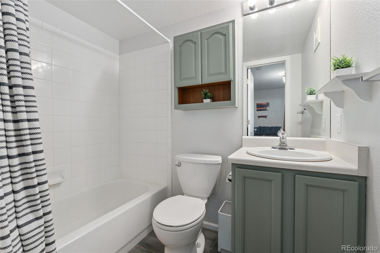 MLS Image #14 for 1670 s deframe street,lakewood, Colorado