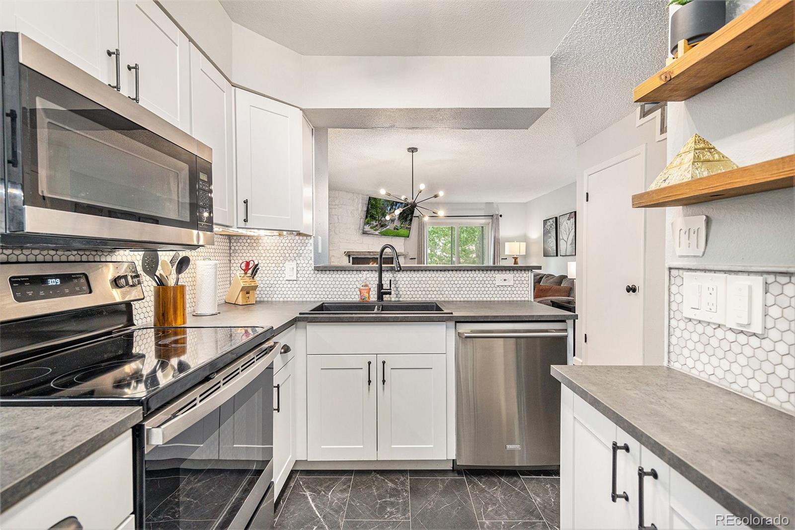 MLS Image #7 for 9519 w coal mine avenue,littleton, Colorado