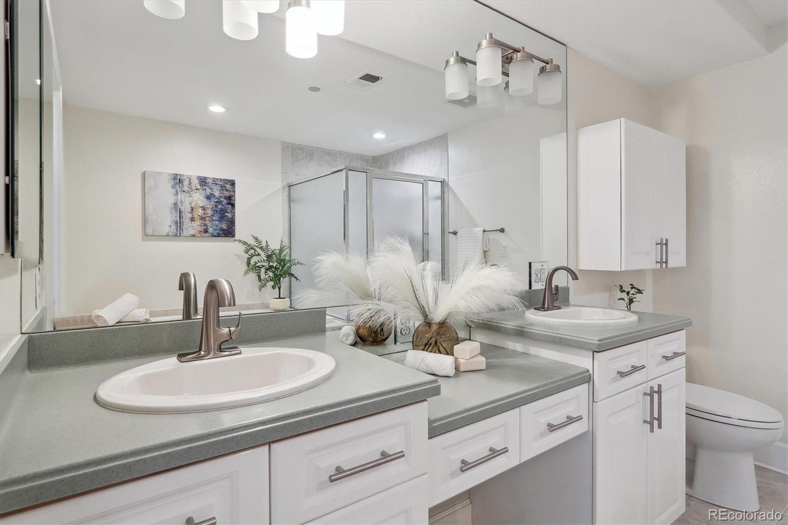 MLS Image #16 for 300  hudson street,denver, Colorado