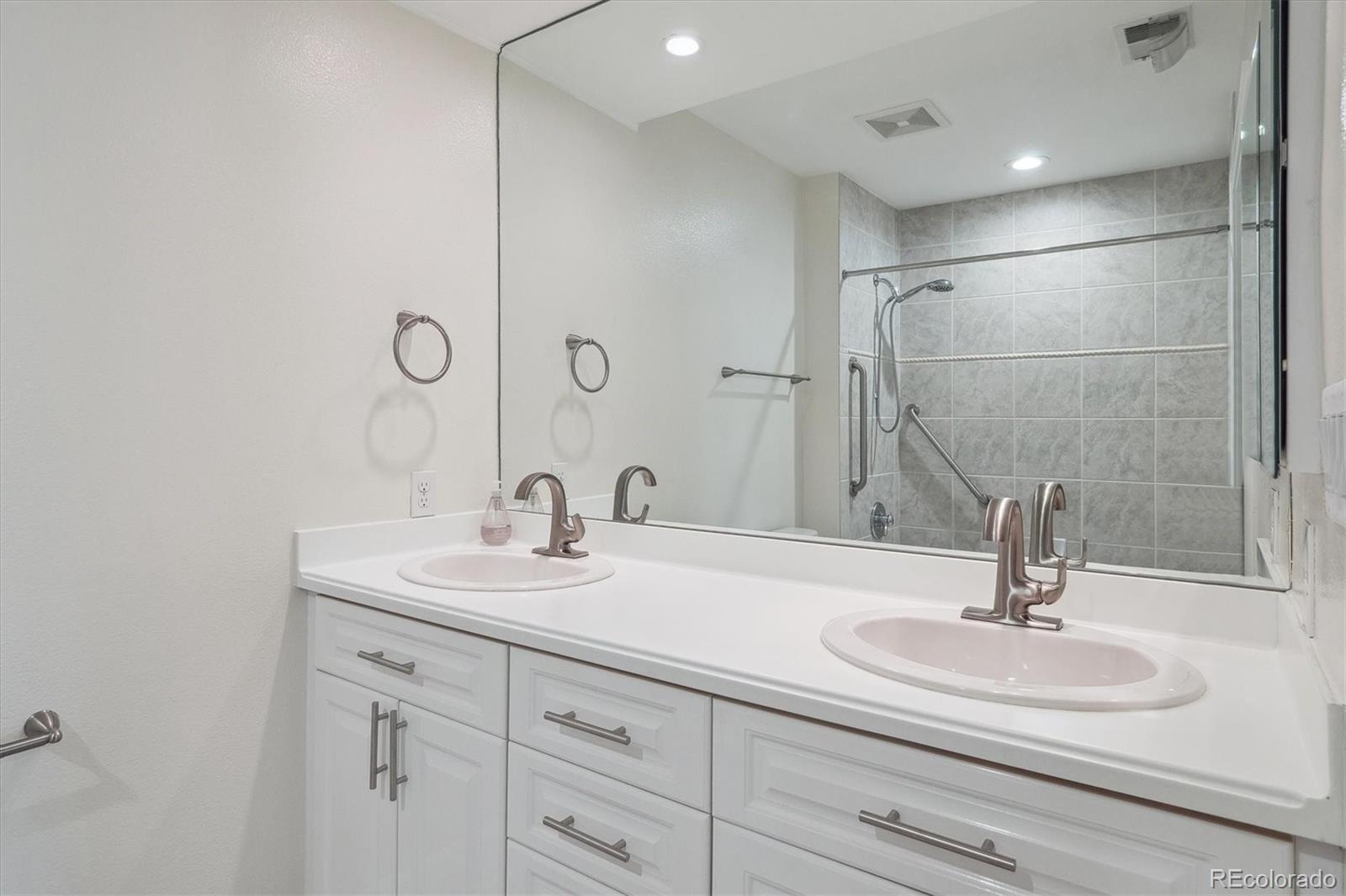MLS Image #21 for 300  hudson street,denver, Colorado