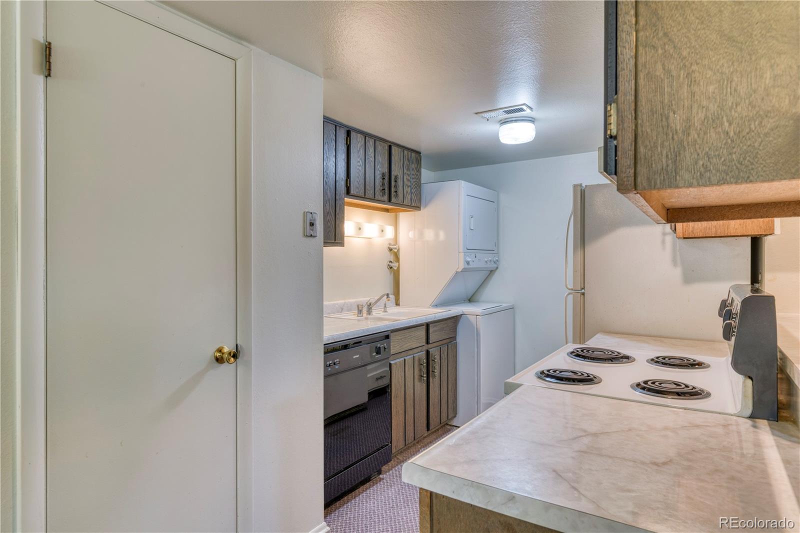 MLS Image #7 for 3351 s field street,lakewood, Colorado
