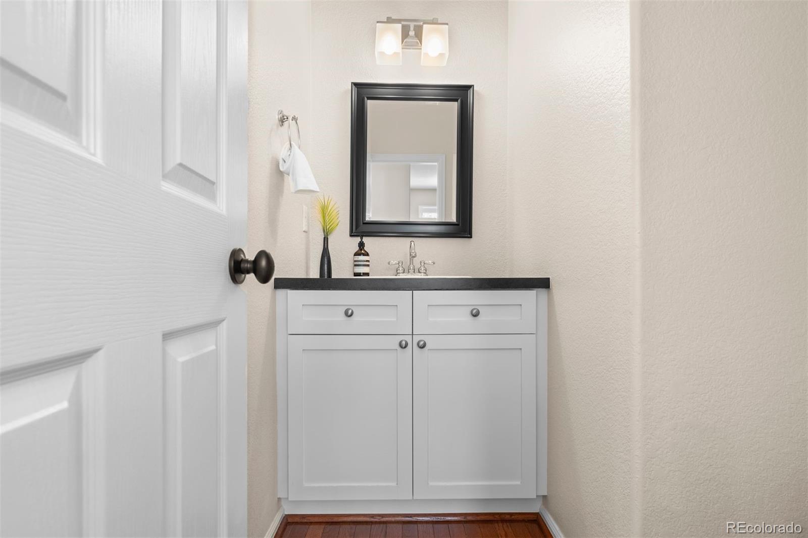 MLS Image #14 for 7746 e severn place,denver, Colorado