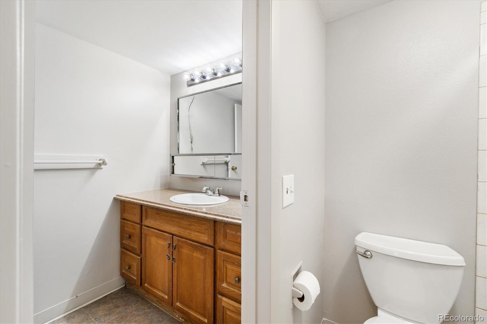 MLS Image #35 for 15202 e hampden circle,aurora, Colorado