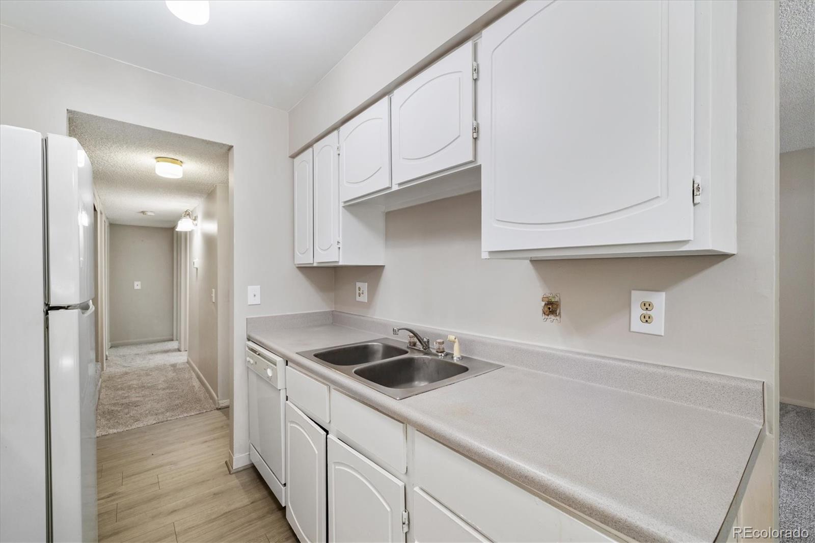MLS Image #6 for 15202 e hampden circle,aurora, Colorado