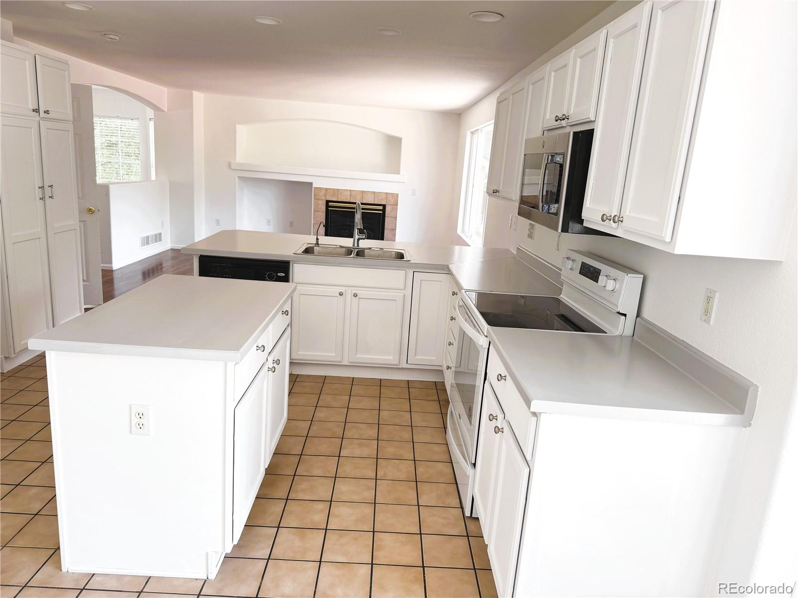 MLS Image #12 for 20401 e chenango place,aurora, Colorado