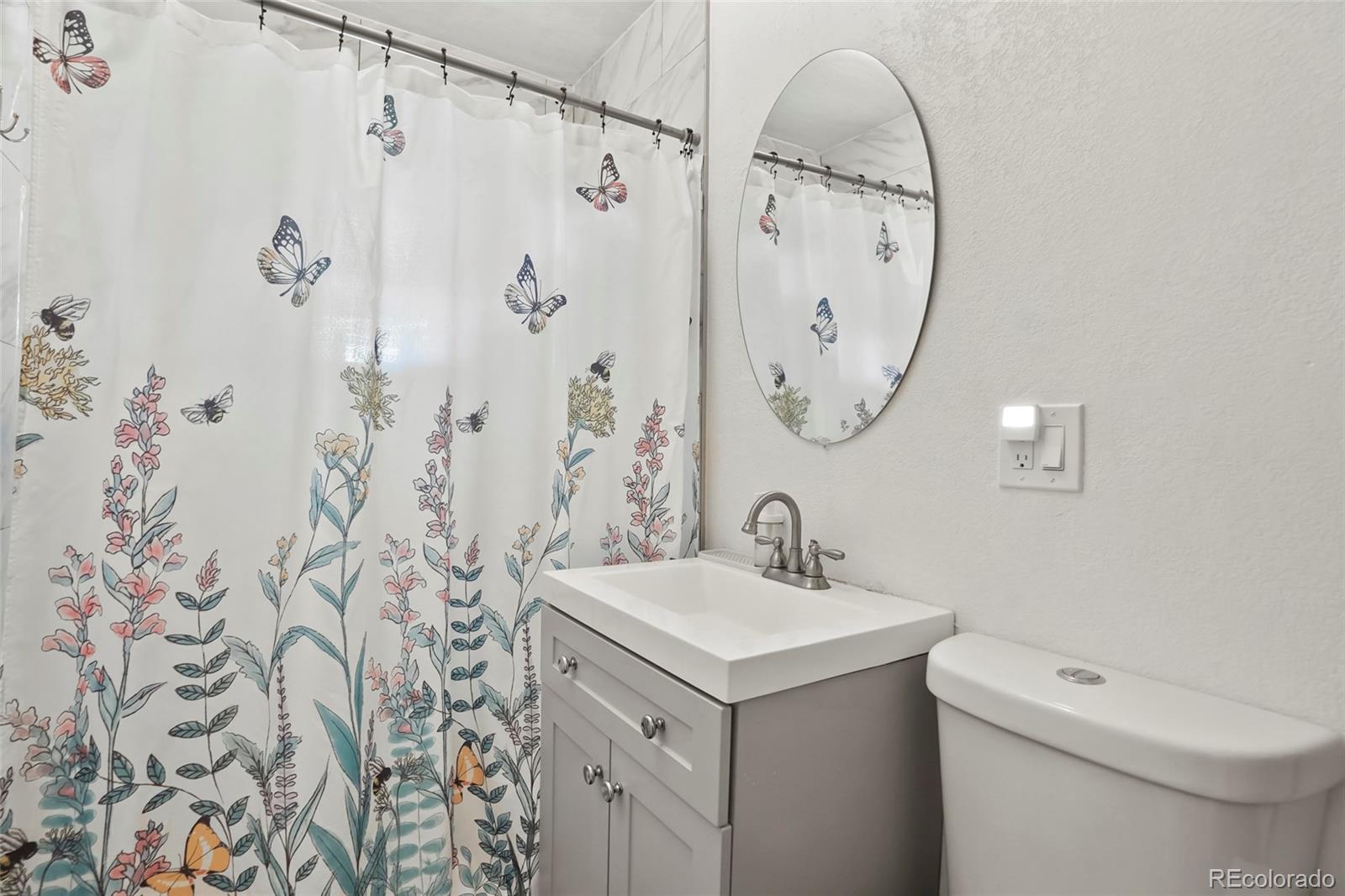 MLS Image #6 for 1070 s newton street,denver, Colorado