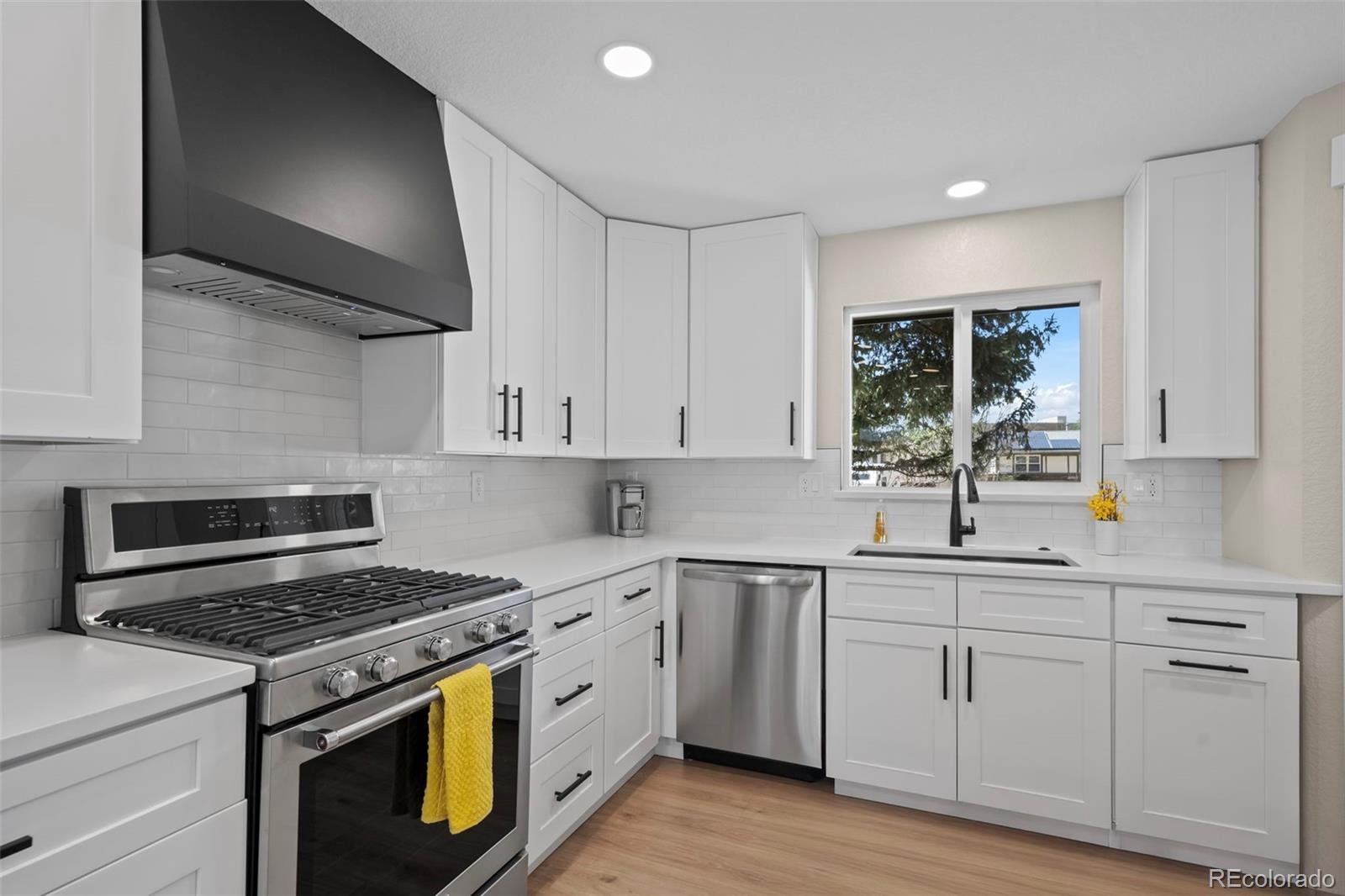 MLS Image #9 for 8334  allison court,arvada, Colorado