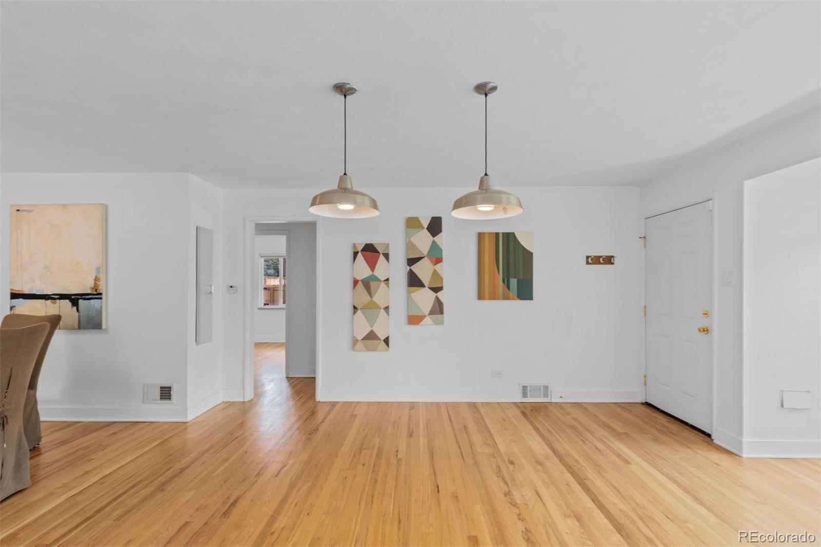 MLS Image #14 for 3209 e yale way,denver, Colorado