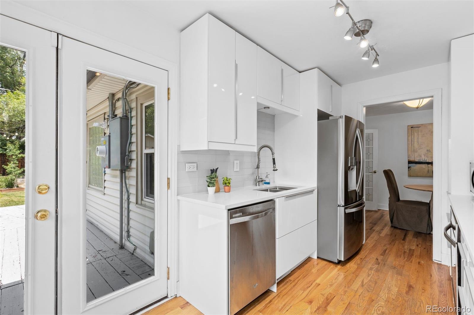 MLS Image #17 for 3209 e yale way,denver, Colorado