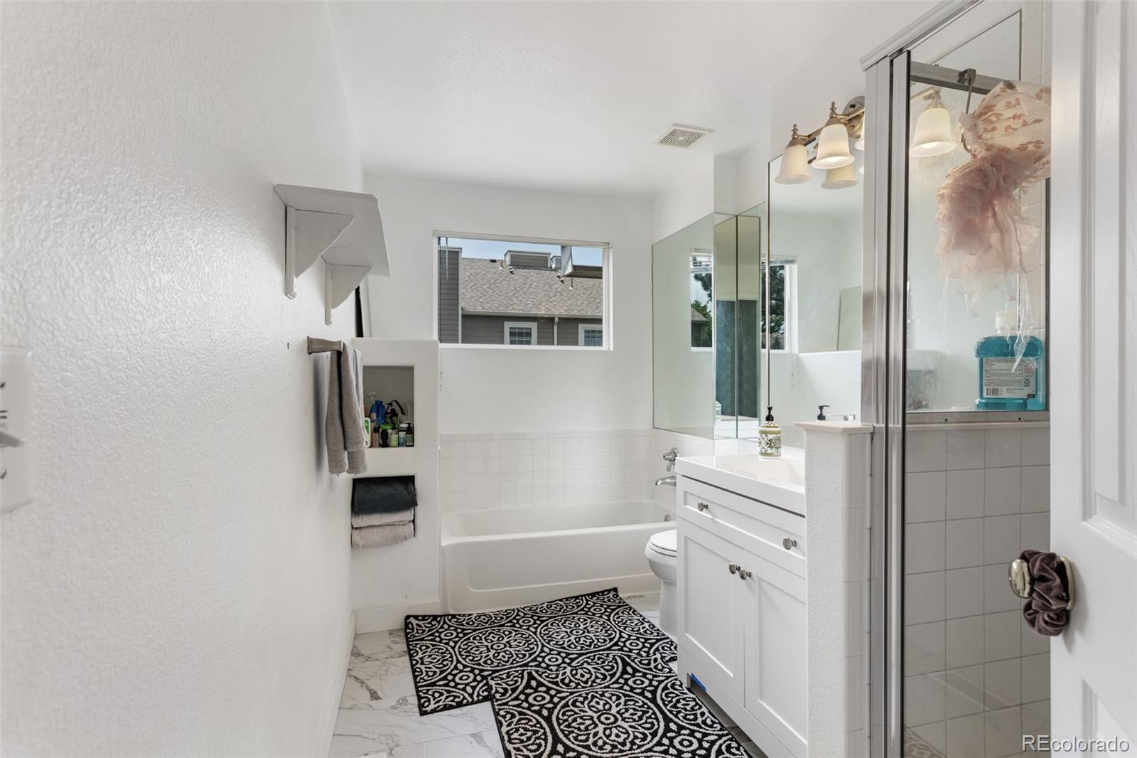 MLS Image #10 for 1885 s quebec way,denver, Colorado