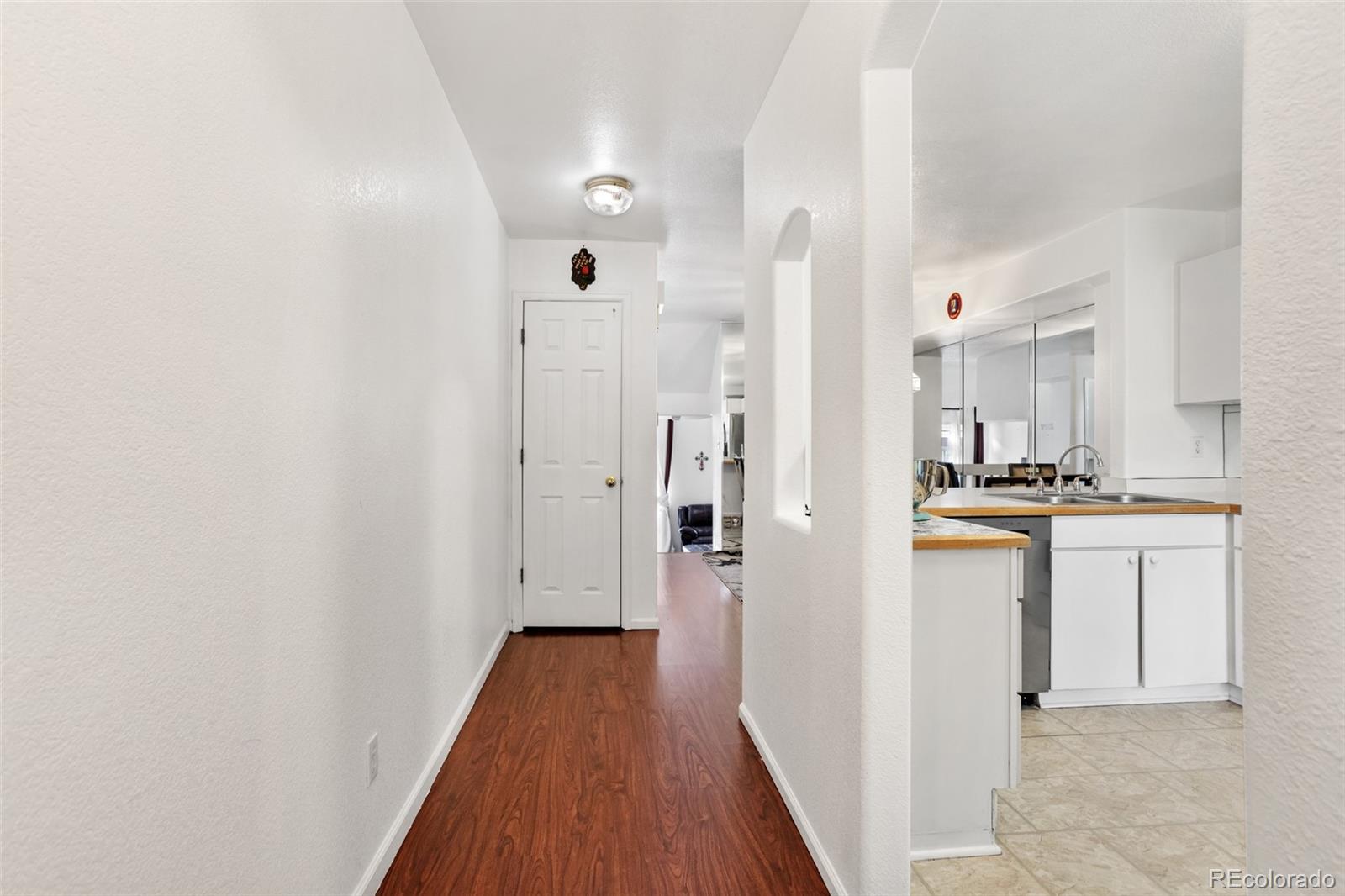 MLS Image #11 for 1885 s quebec way,denver, Colorado