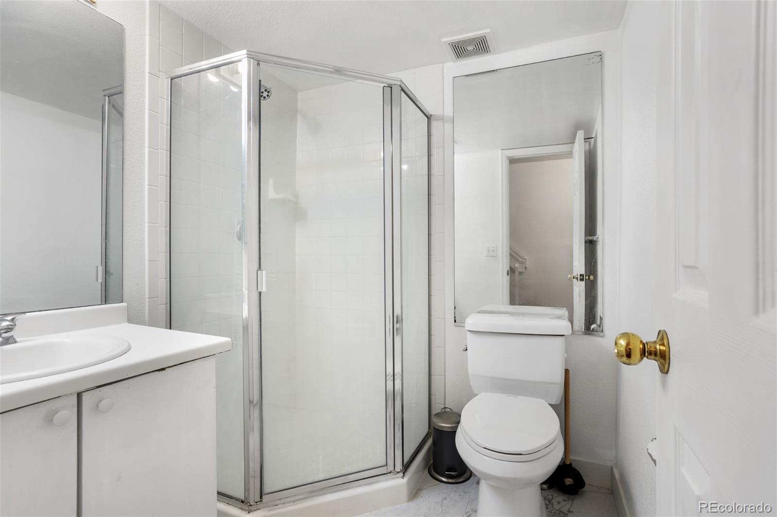 MLS Image #13 for 1885 s quebec way,denver, Colorado