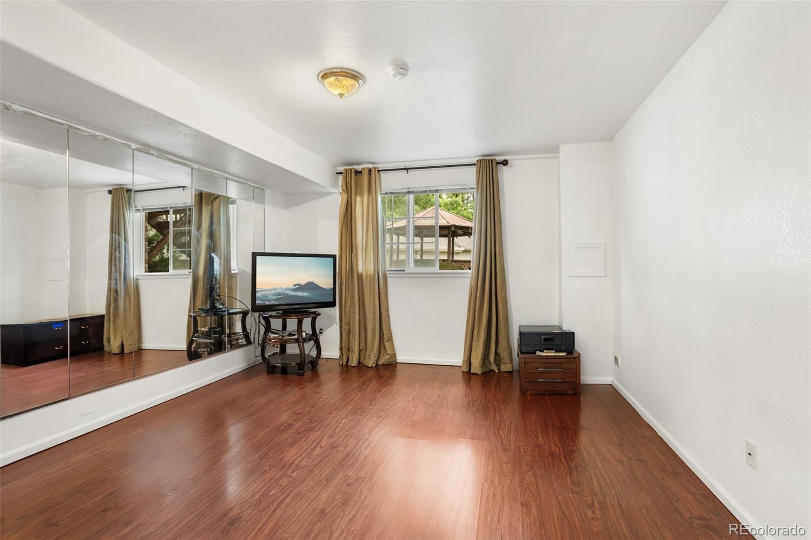 MLS Image #14 for 1885 s quebec way,denver, Colorado