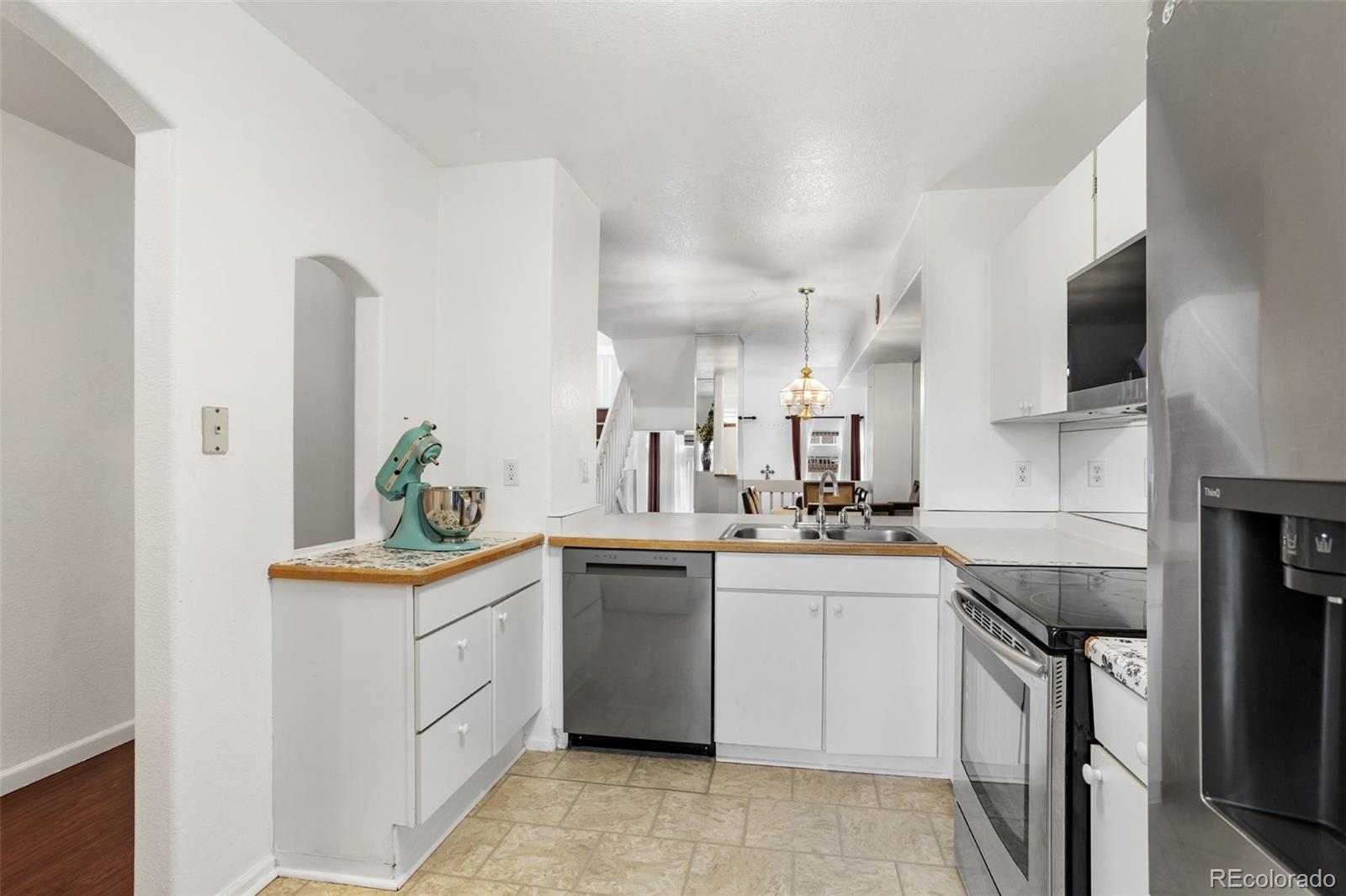 MLS Image #7 for 1885 s quebec way,denver, Colorado