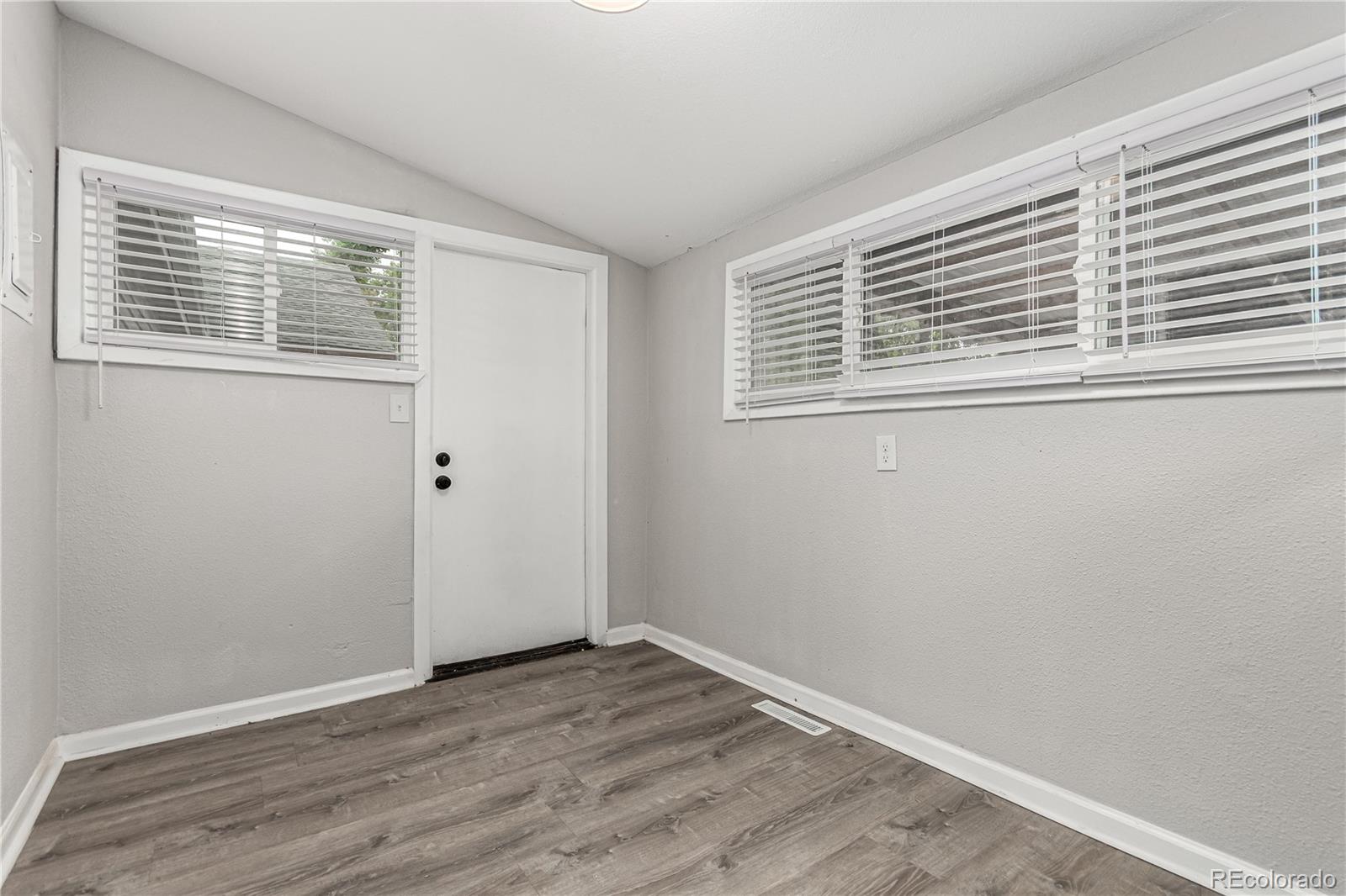 MLS Image #6 for 725  knox court,denver, Colorado
