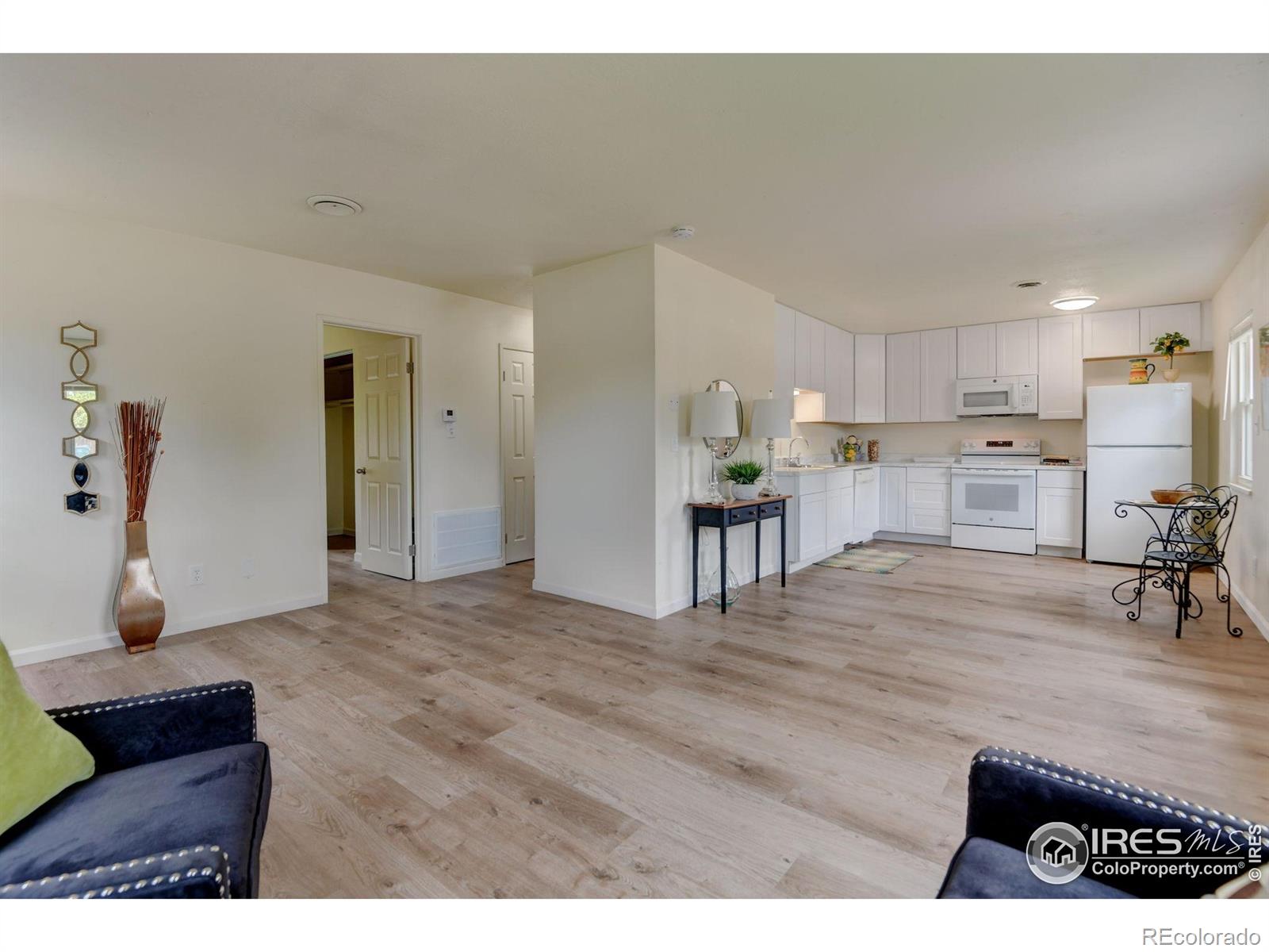 MLS Image #12 for 2913 w olive street,fort collins, Colorado