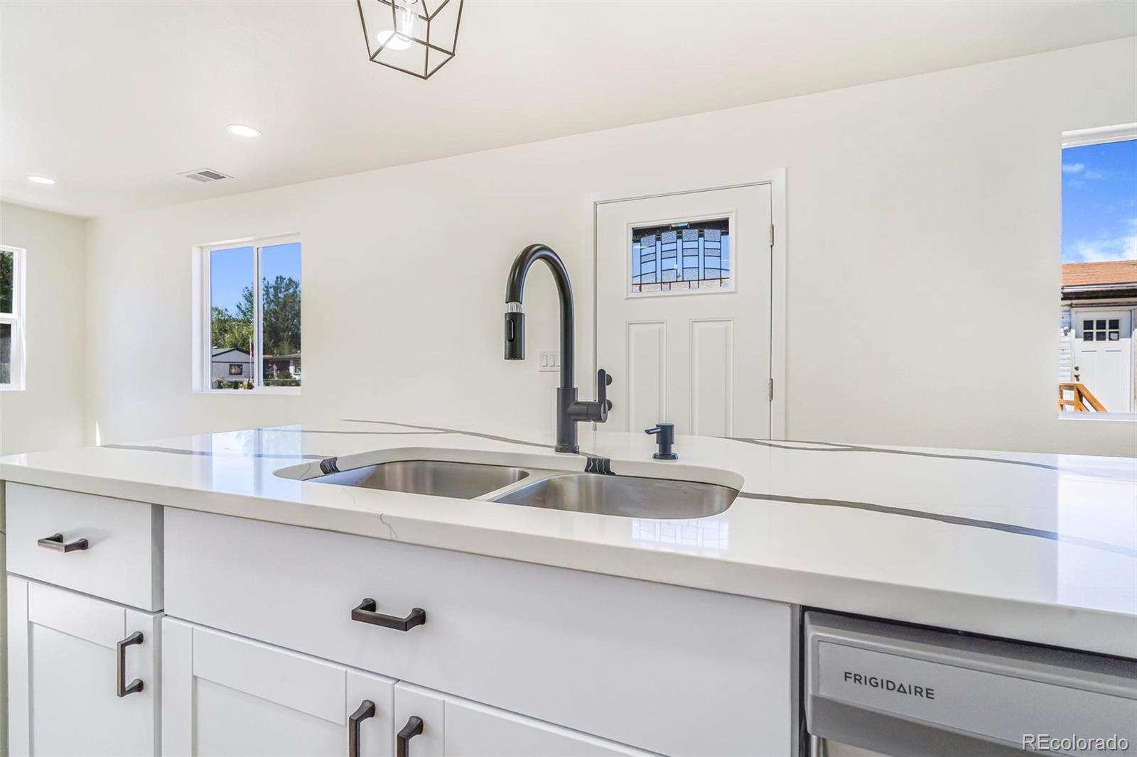 MLS Image #4 for 1219  lilac drive,lochbuie, Colorado