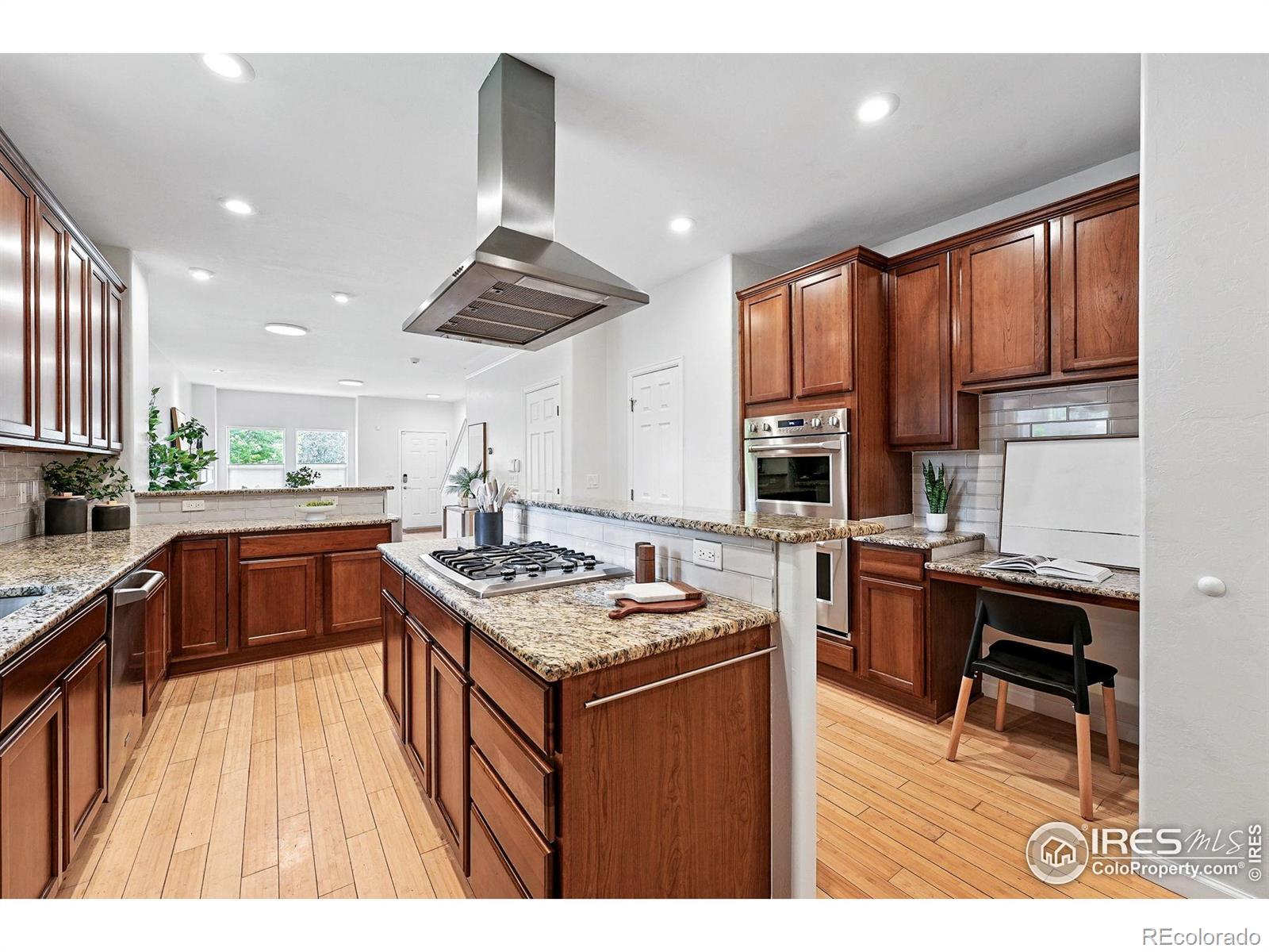 MLS Image #14 for 4039 n clay street,denver, Colorado