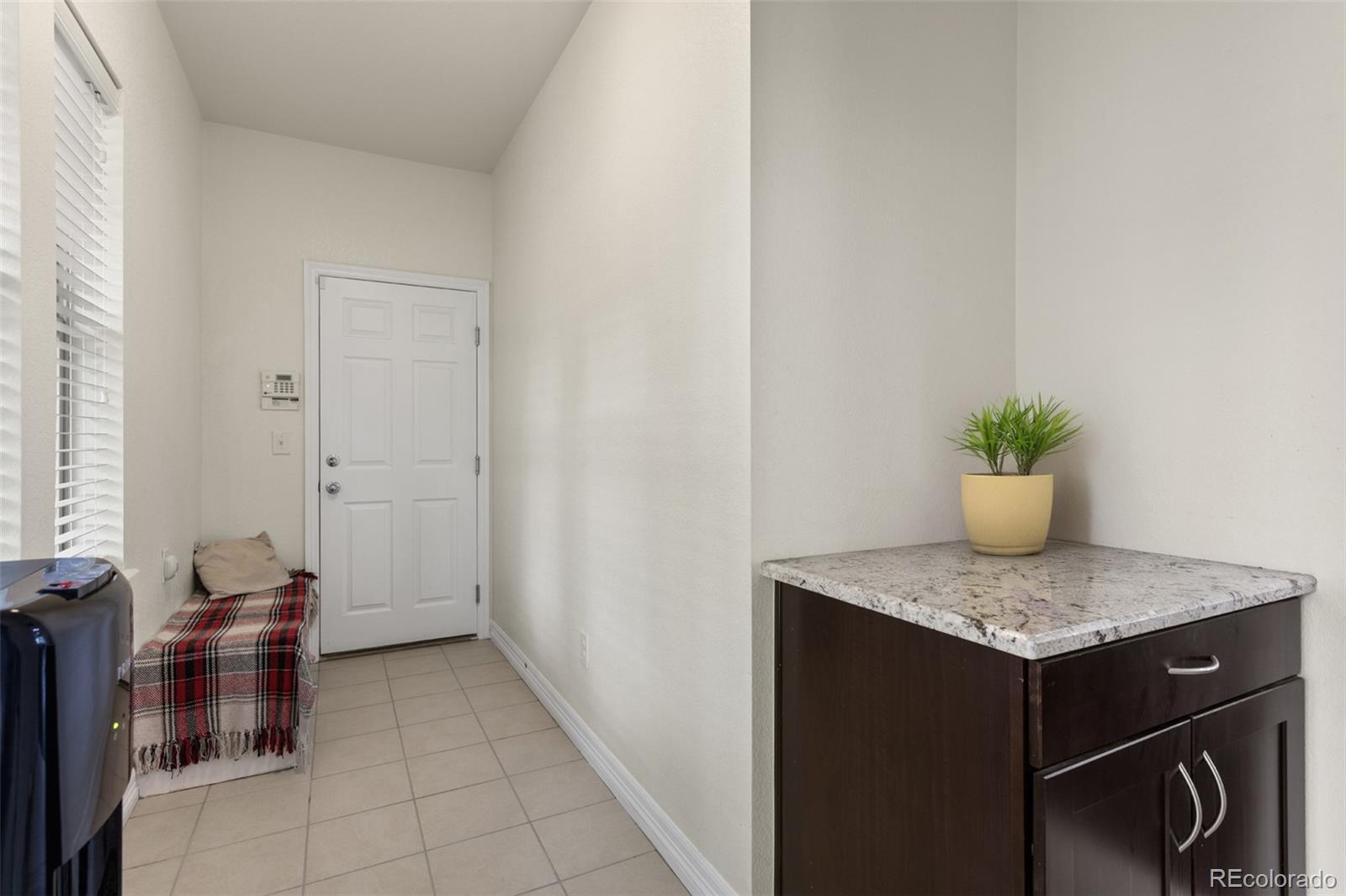 MLS Image #11 for 8464 e 55th place,denver, Colorado