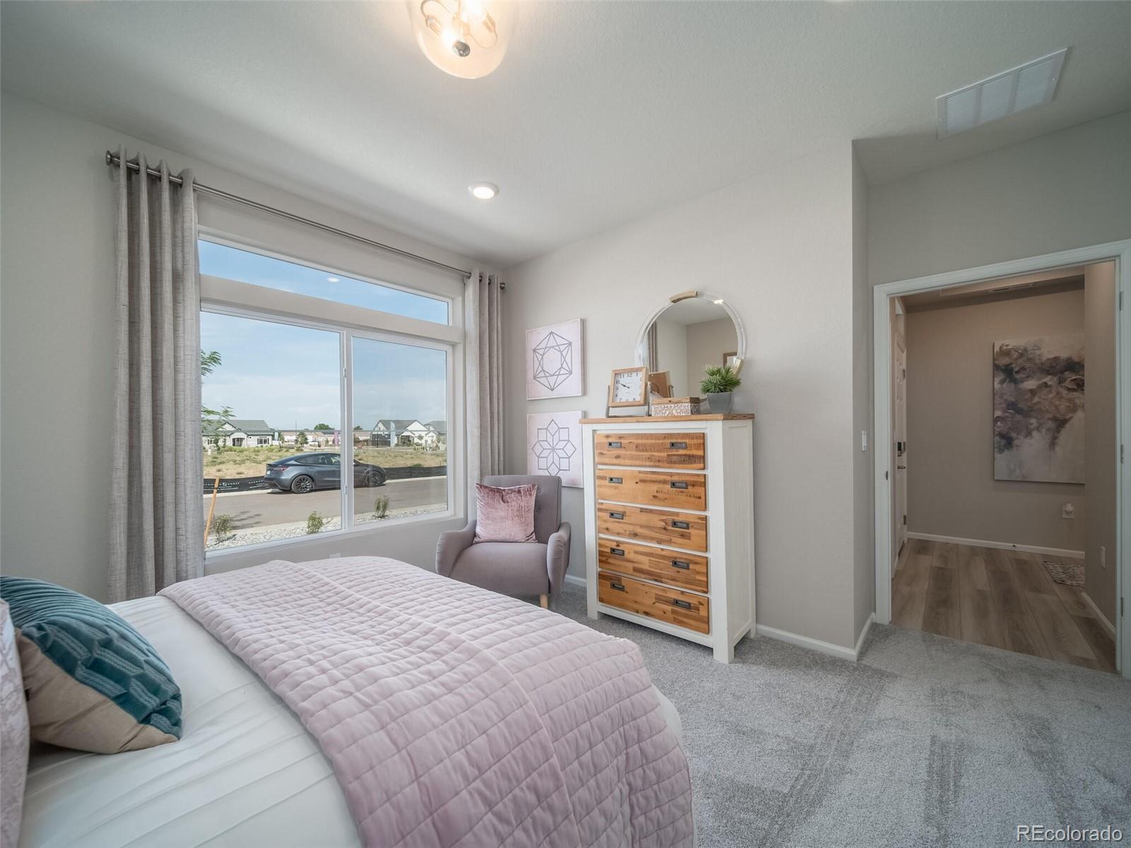 MLS Image #3 for 21885 e 51st drive,aurora, Colorado