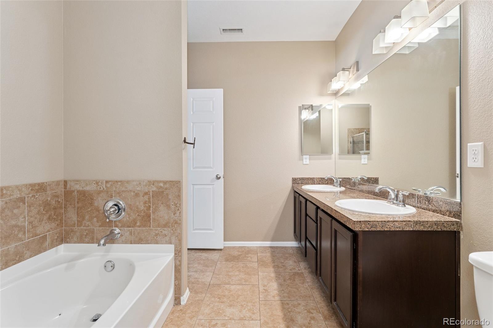MLS Image #25 for 9637 e 5th avenue,denver, Colorado