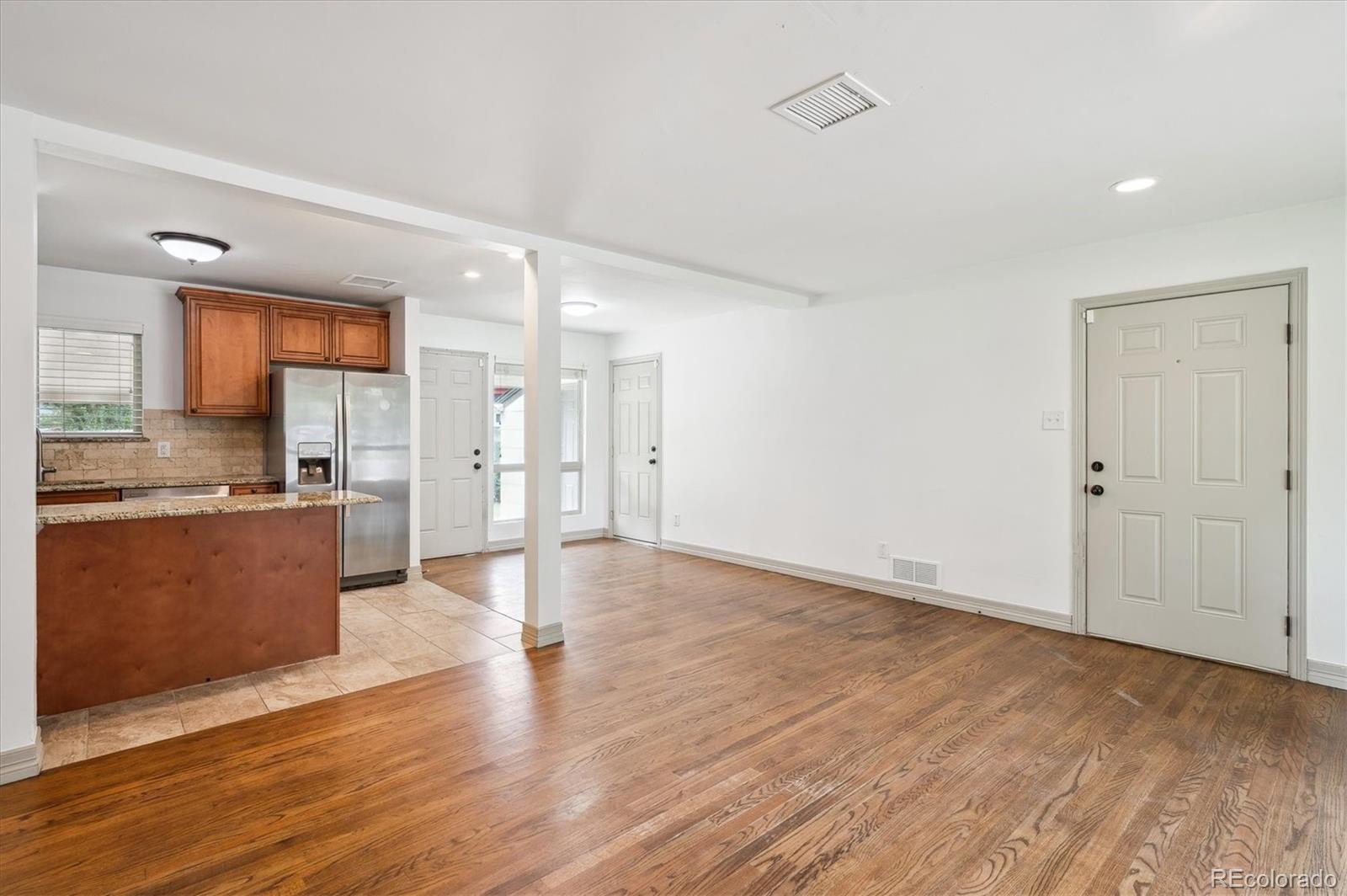 MLS Image #10 for 1420 s leyden street,denver, Colorado