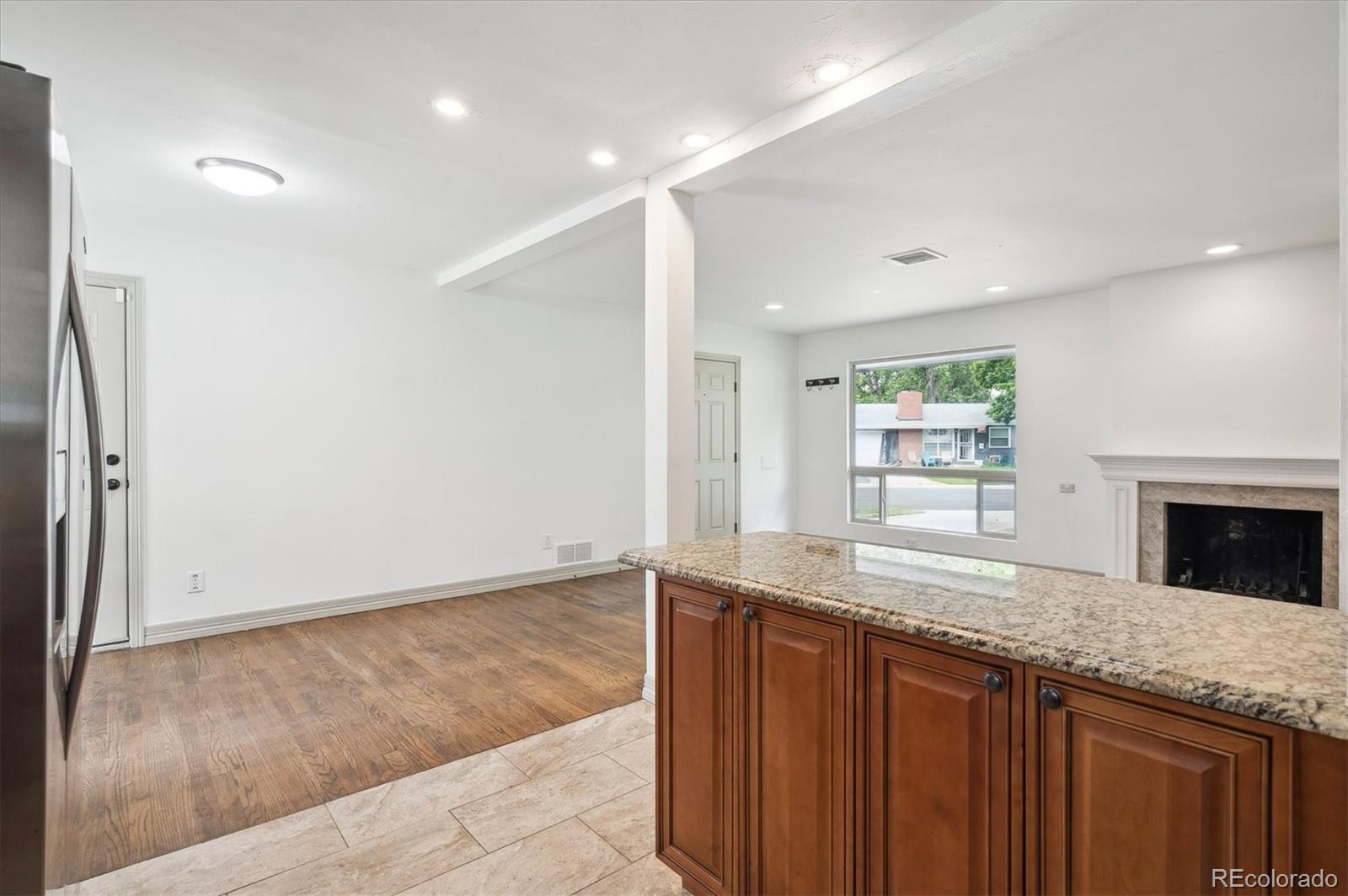MLS Image #16 for 1420 s leyden street,denver, Colorado