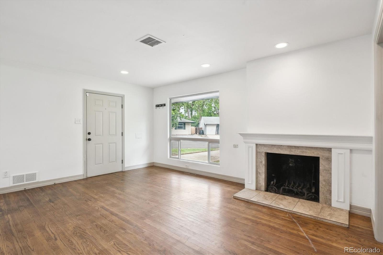 MLS Image #7 for 1420 s leyden street,denver, Colorado