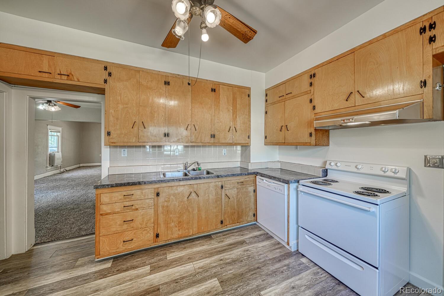 MLS Image #15 for 2226 n greenwood street,pueblo, Colorado