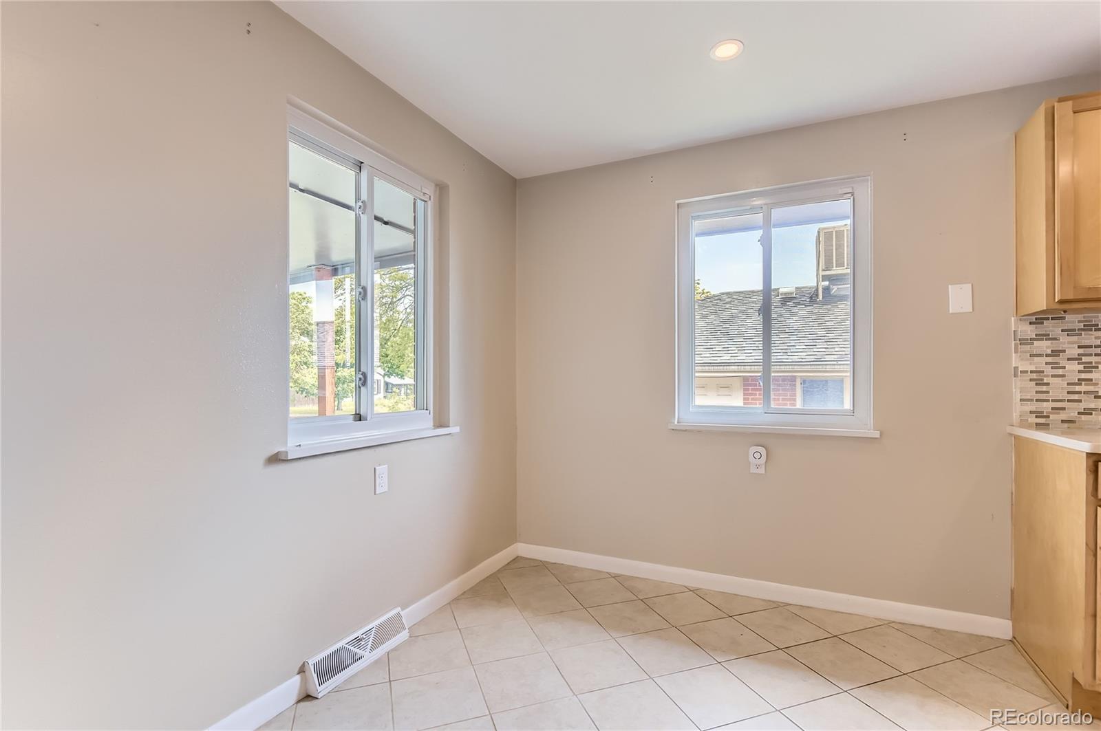 MLS Image #10 for 925  wolff street,denver, Colorado
