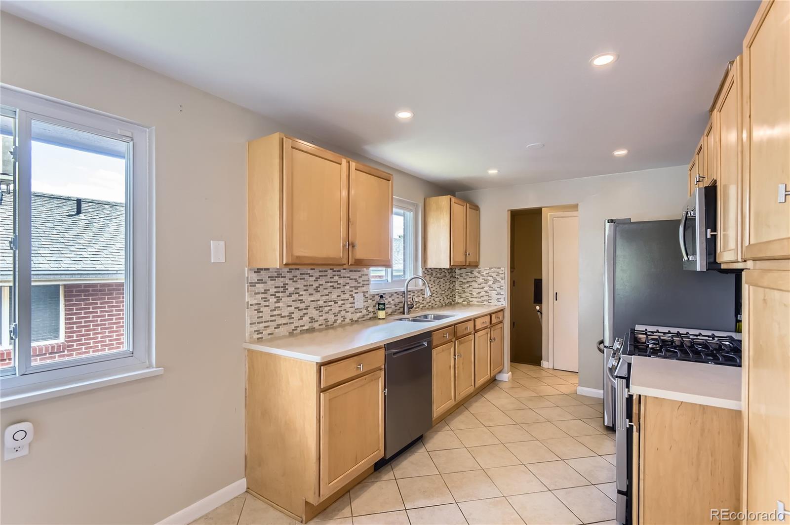 MLS Image #6 for 925  wolff street,denver, Colorado