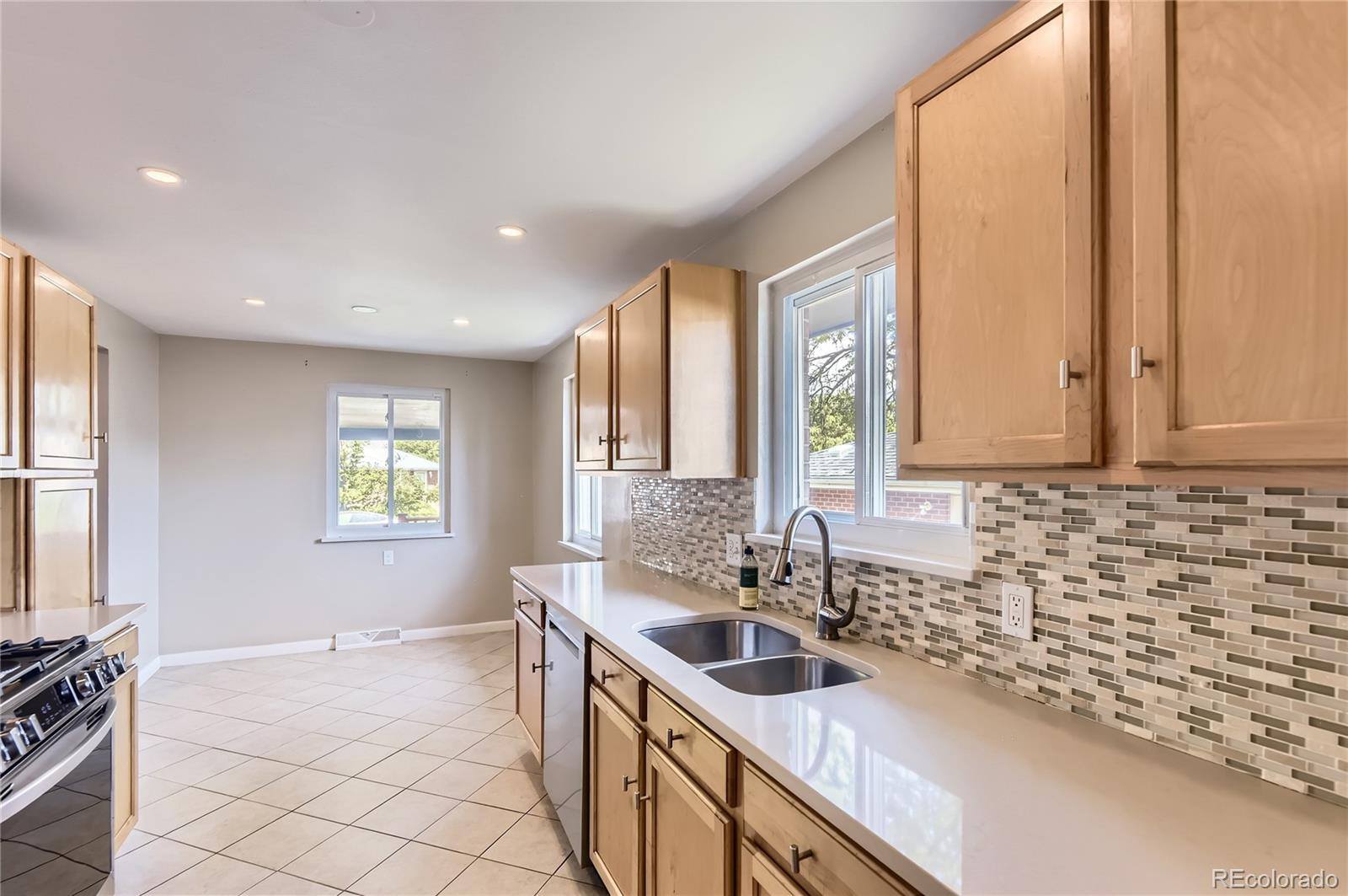 MLS Image #9 for 925  wolff street,denver, Colorado
