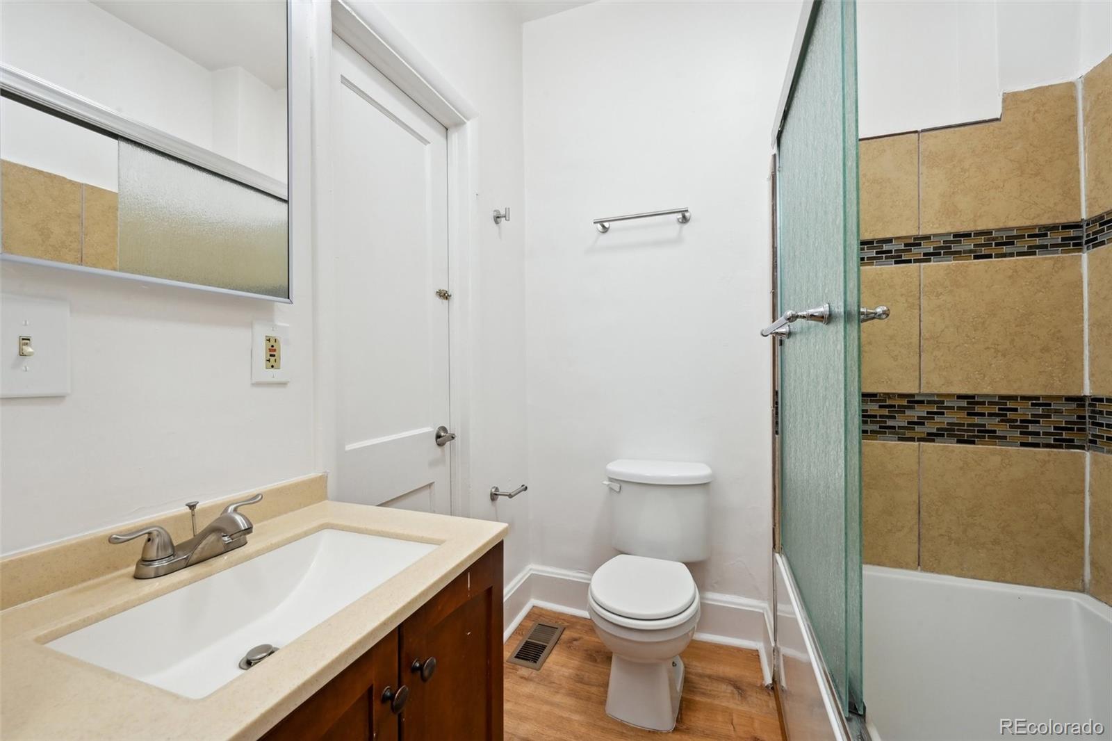 MLS Image #12 for 253 n lincoln street,denver, Colorado