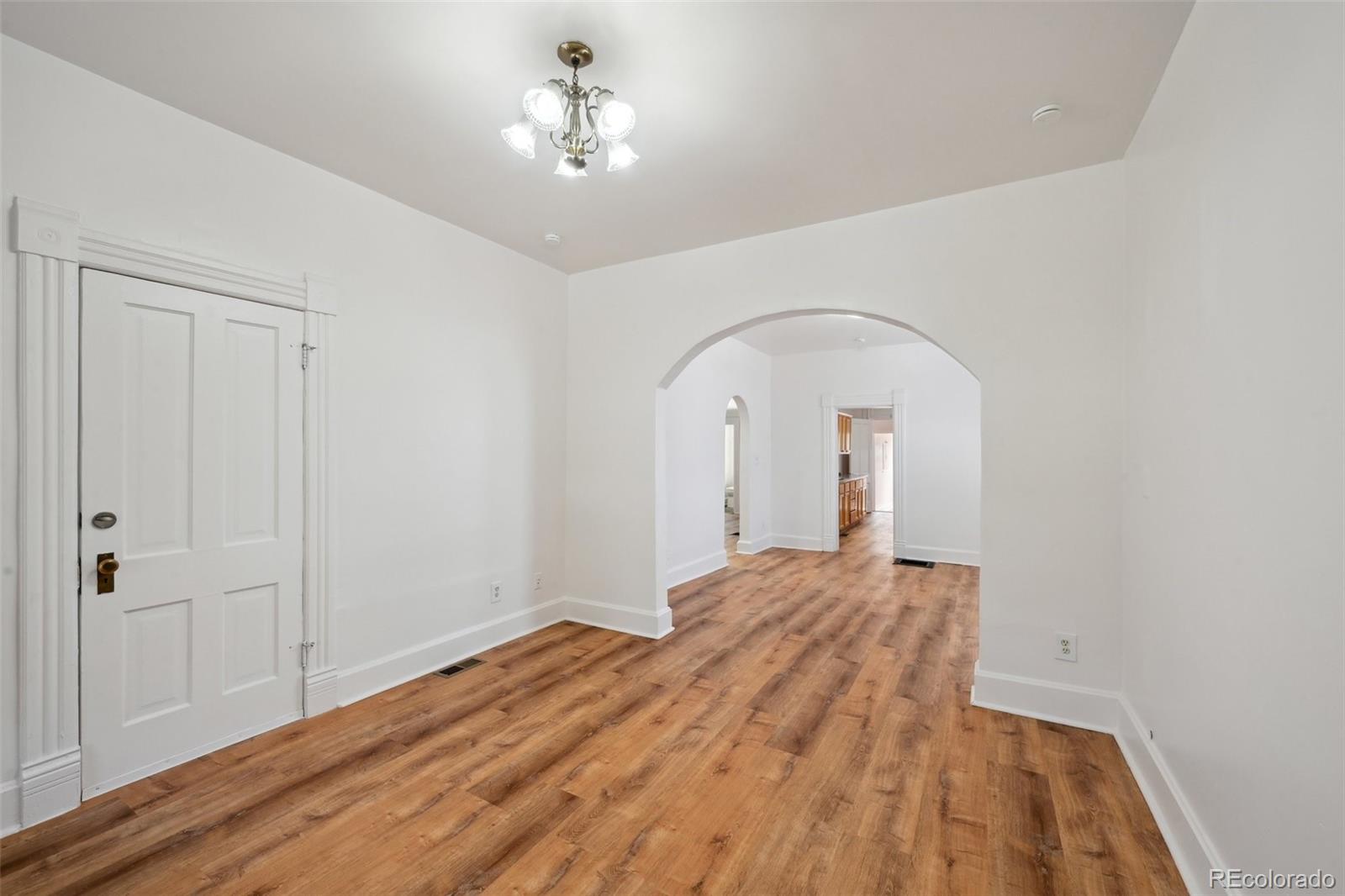 MLS Image #2 for 253 n lincoln street,denver, Colorado