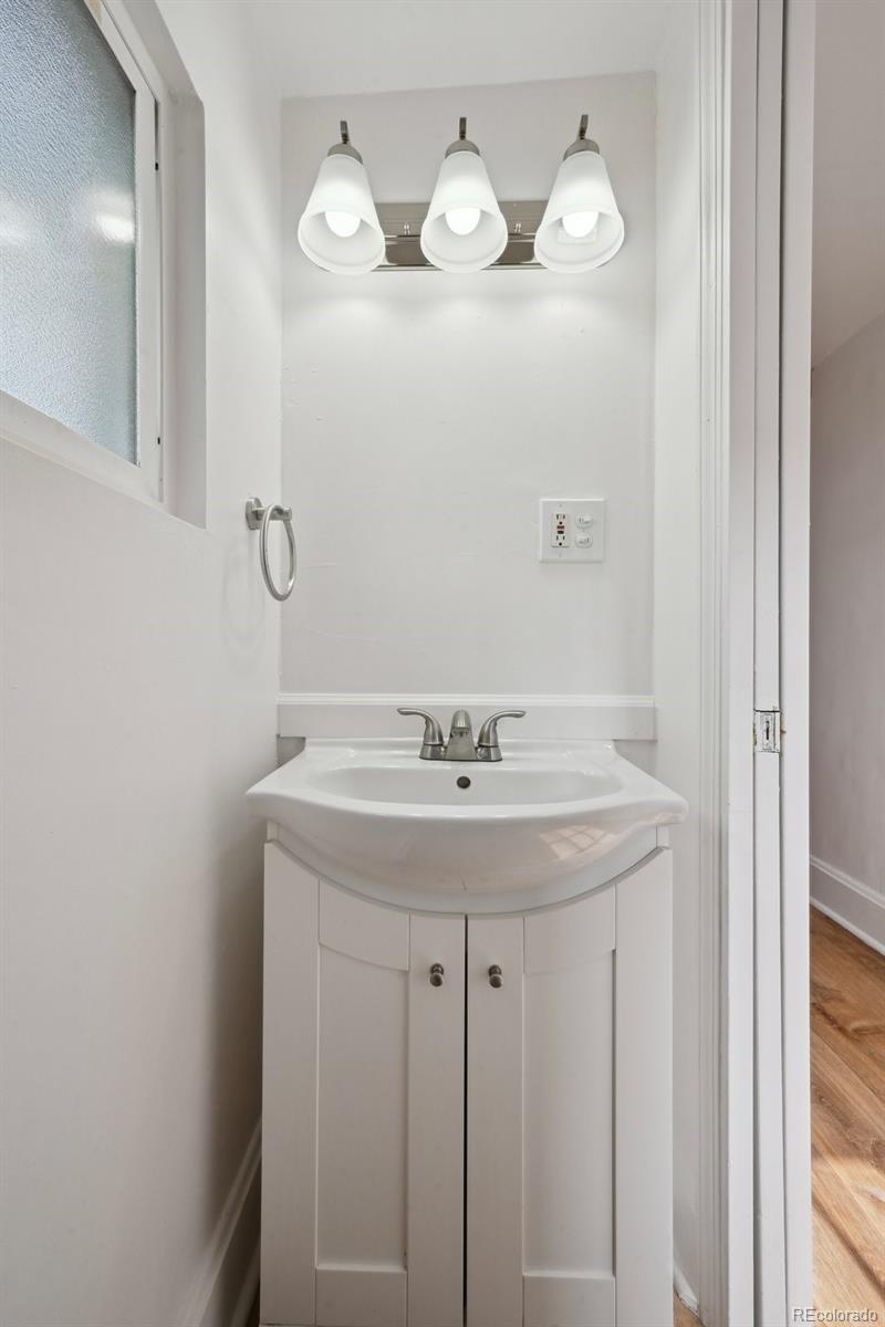 MLS Image #20 for 253 n lincoln street,denver, Colorado