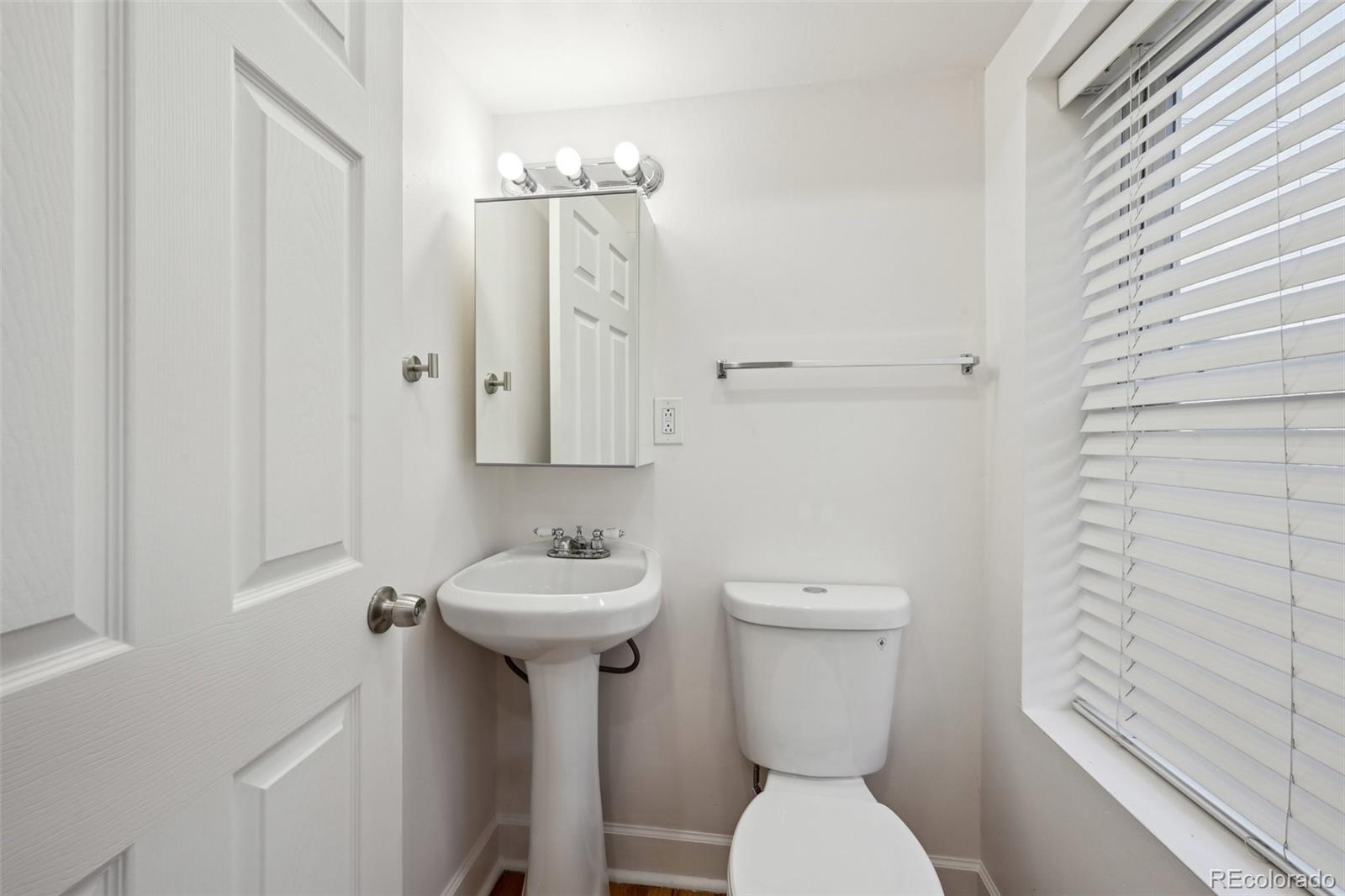 MLS Image #25 for 253 n lincoln street,denver, Colorado