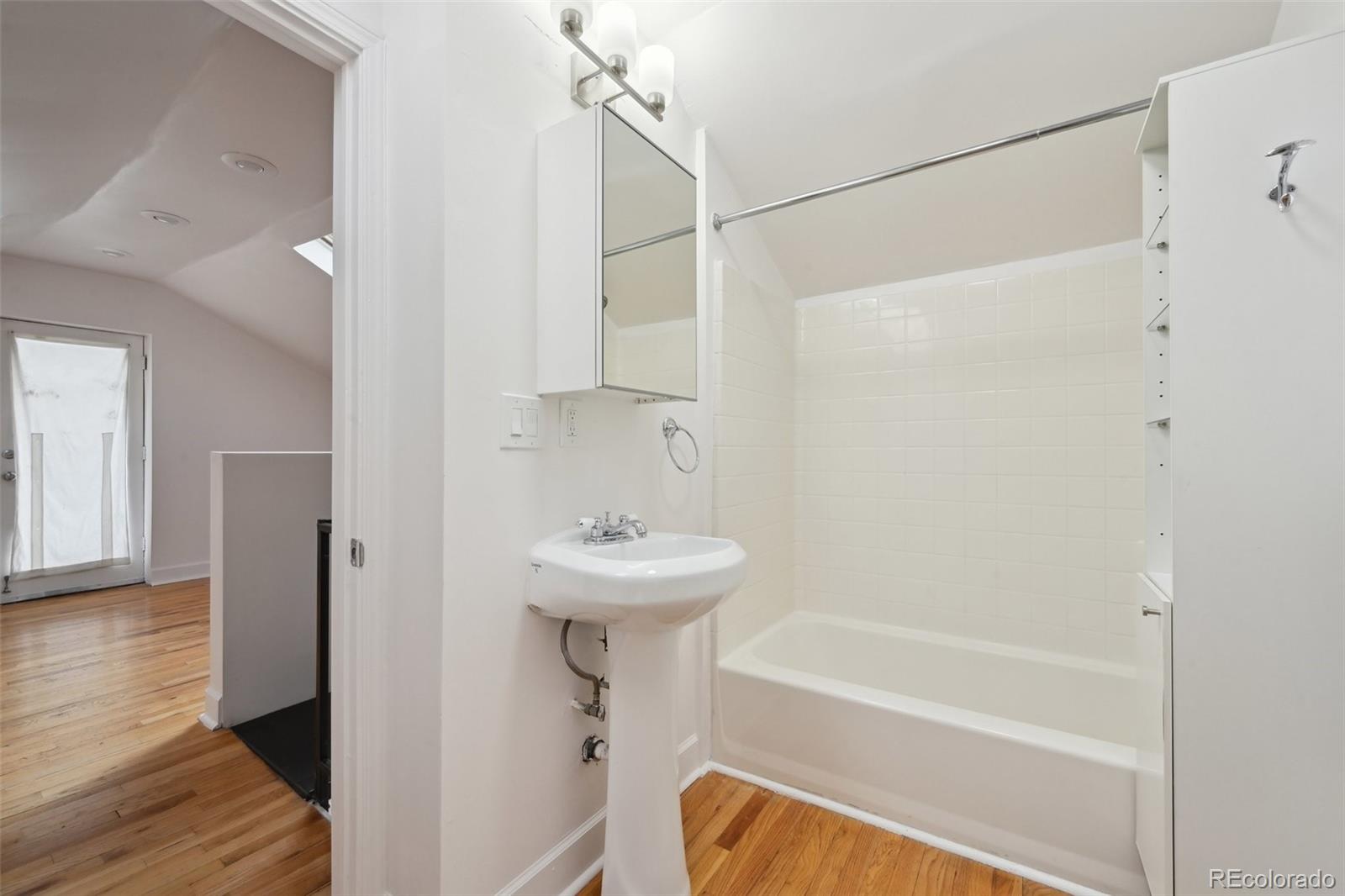 MLS Image #28 for 253 n lincoln street,denver, Colorado