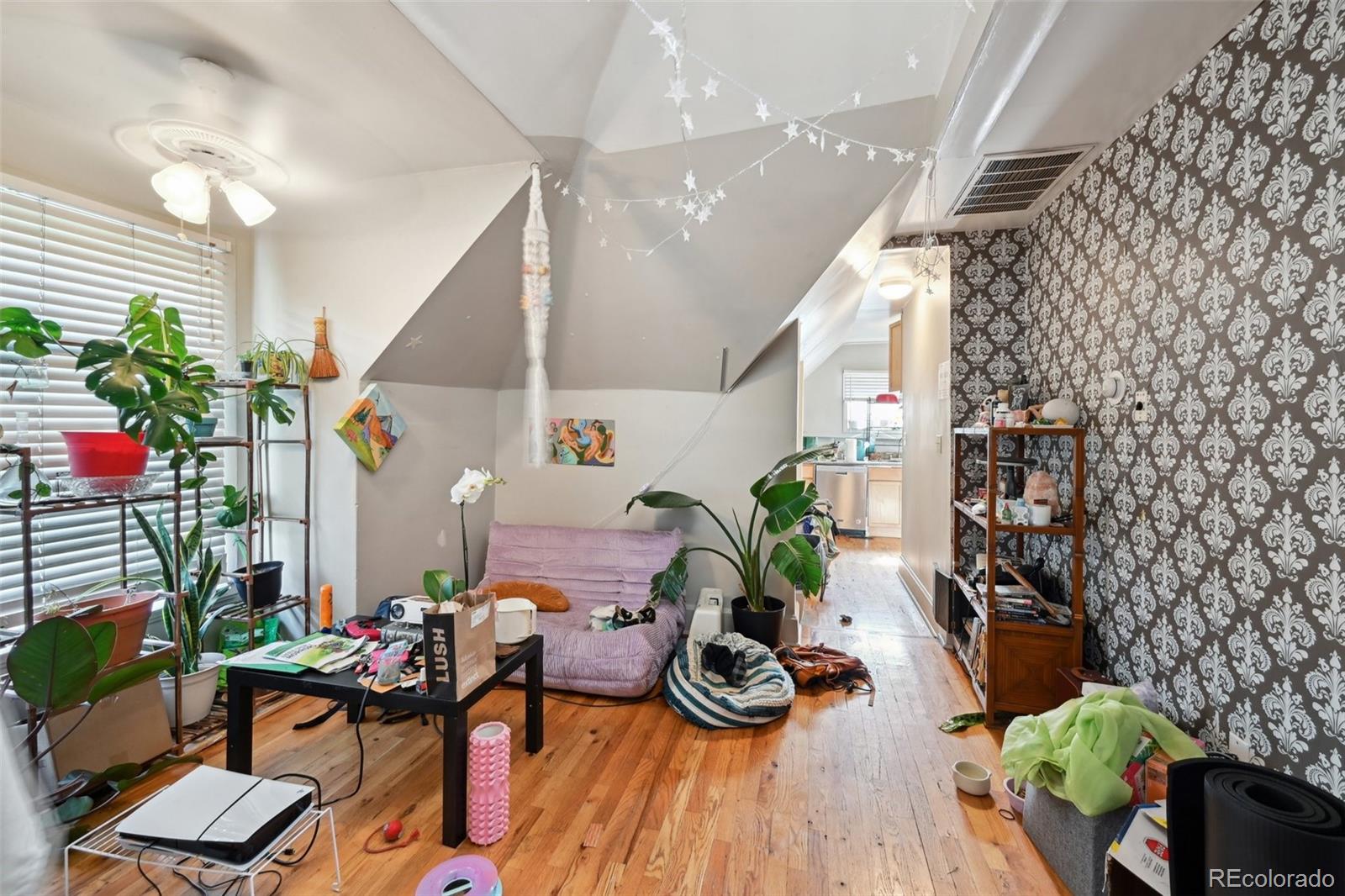 MLS Image #30 for 253 n lincoln street,denver, Colorado
