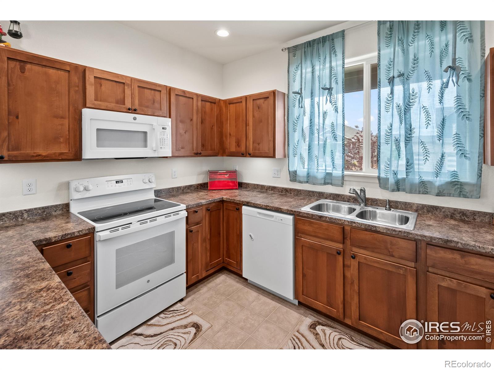 MLS Image #11 for 4406  big horn parkway,johnstown, Colorado