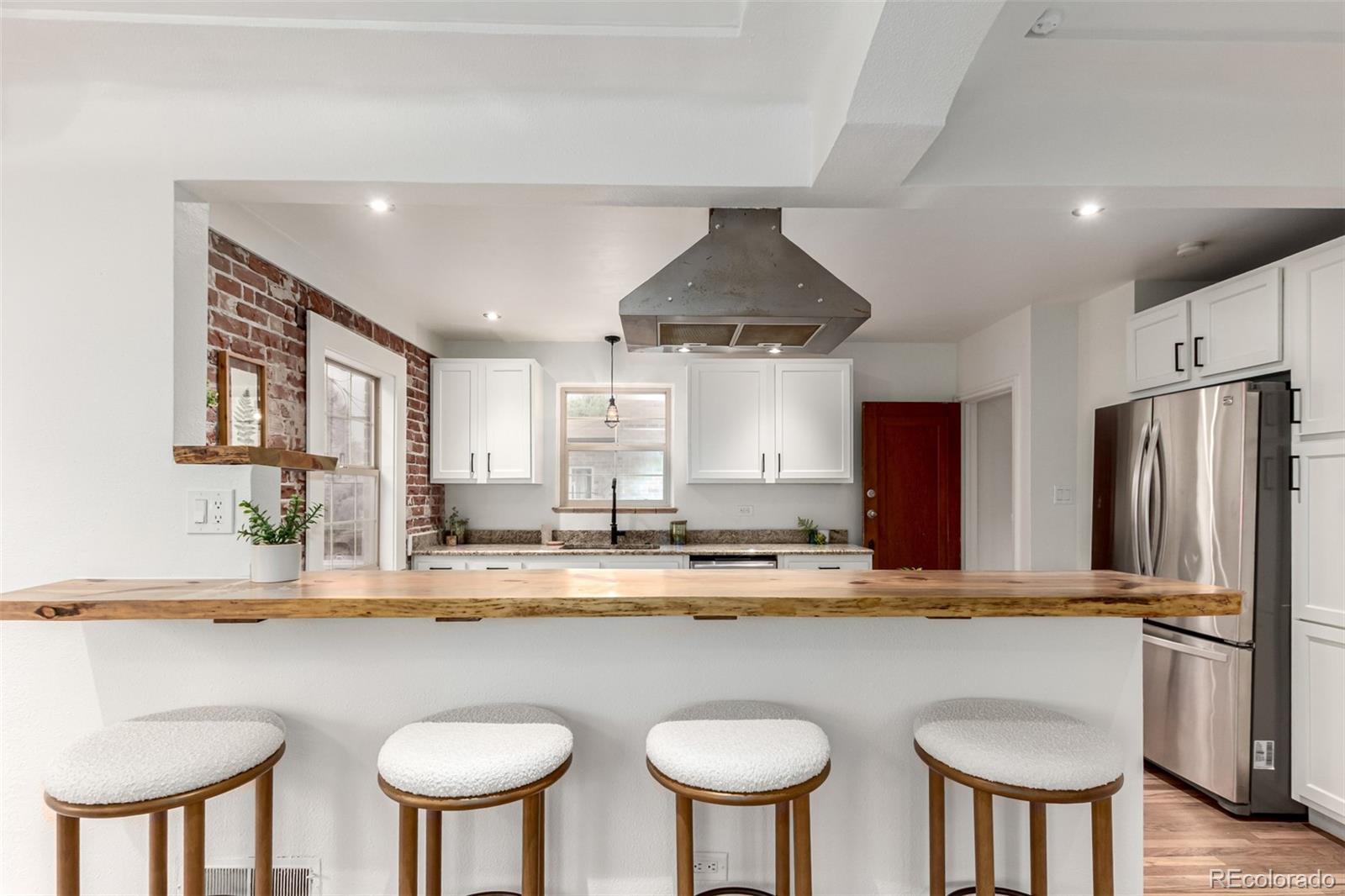 MLS Image #8 for 2745 n saint paul street,denver, Colorado
