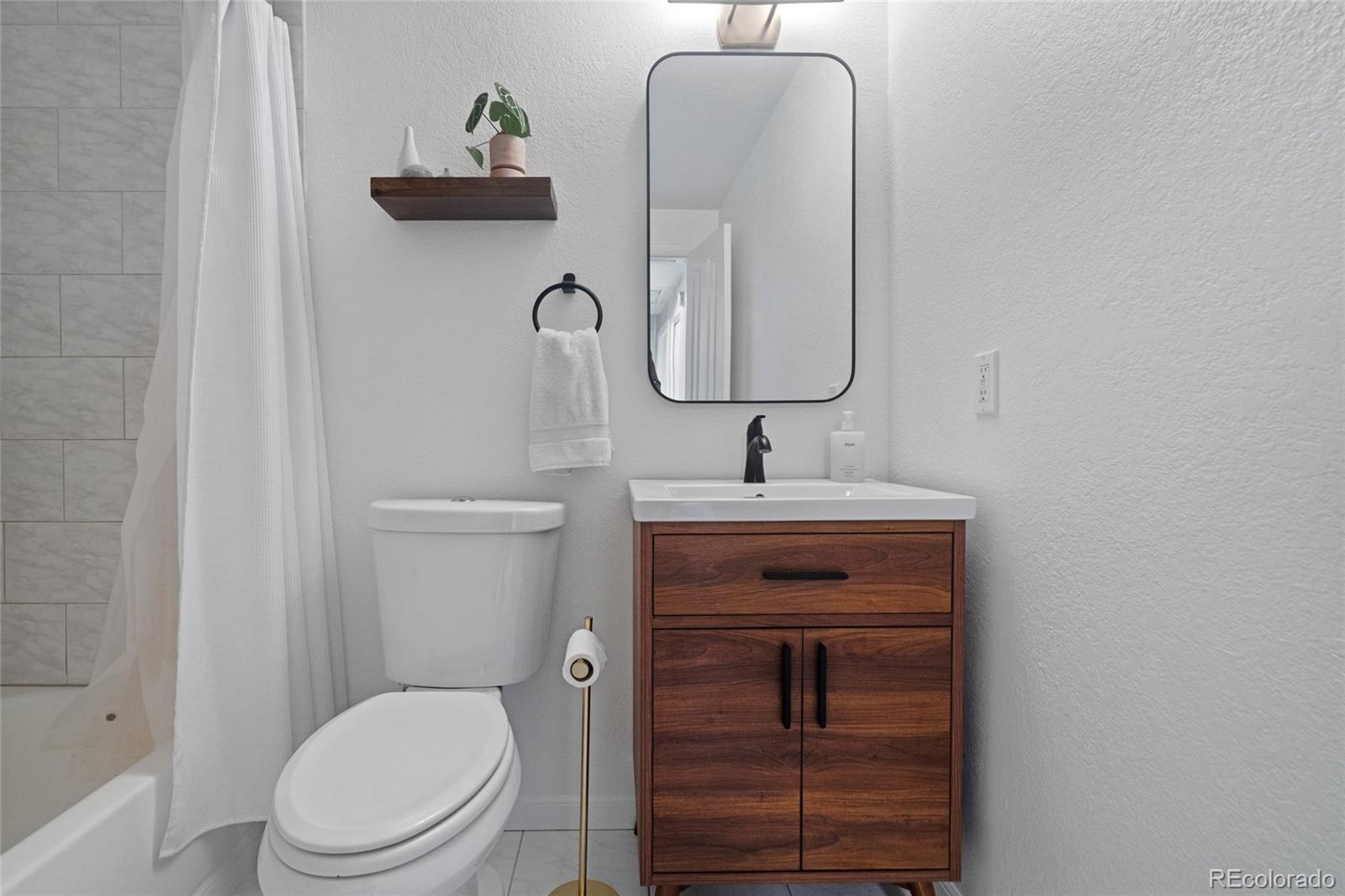 MLS Image #13 for 5170  deephaven court,denver, Colorado