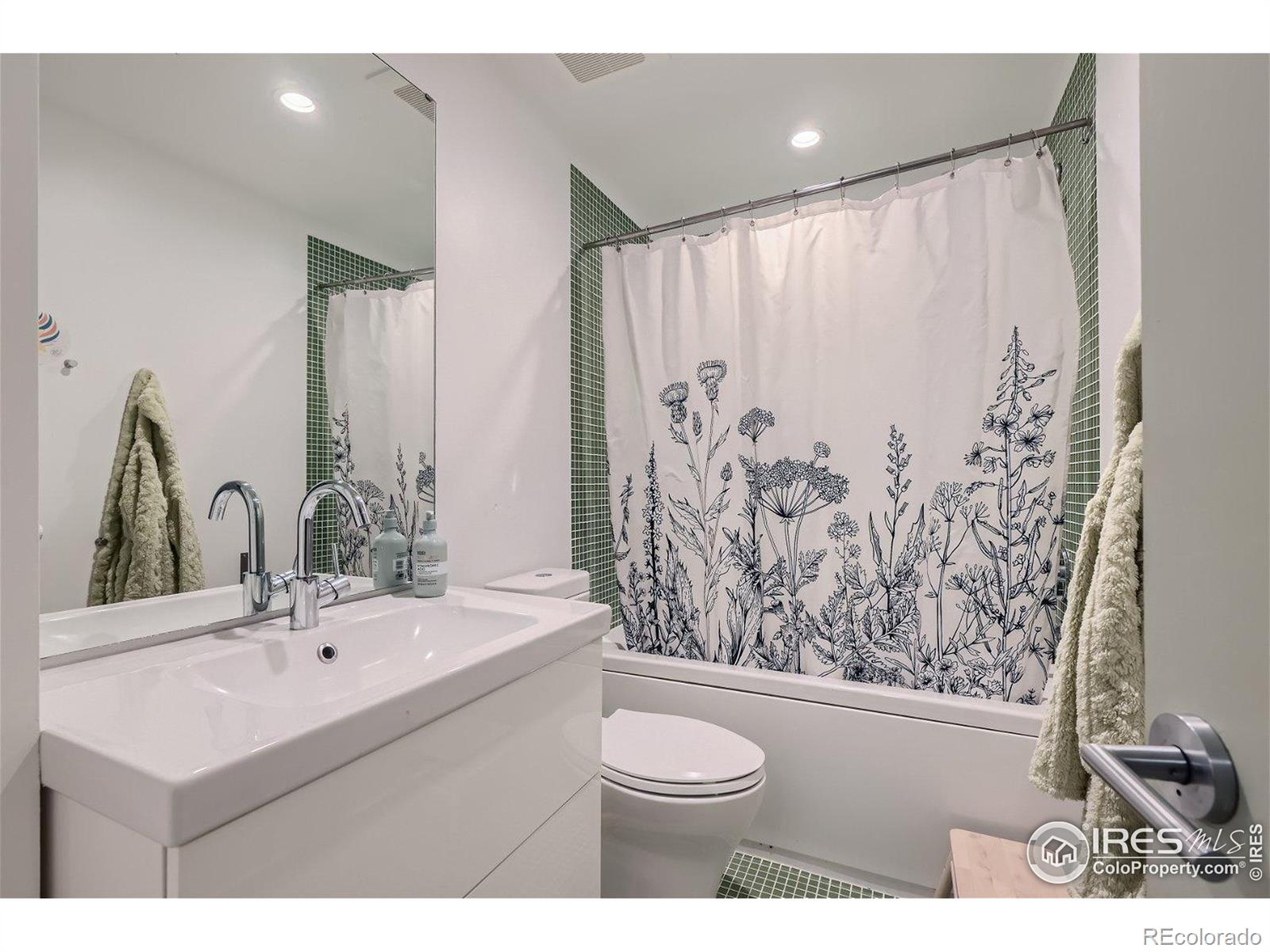 MLS Image #18 for 456 w sycamore court,louisville, Colorado