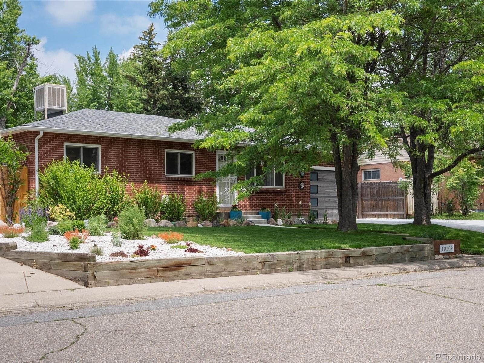 MLS Image #2 for 10109 w 68th avenue,arvada, Colorado