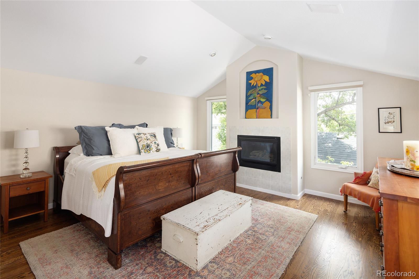 MLS Image #15 for 355  steele street,denver, Colorado